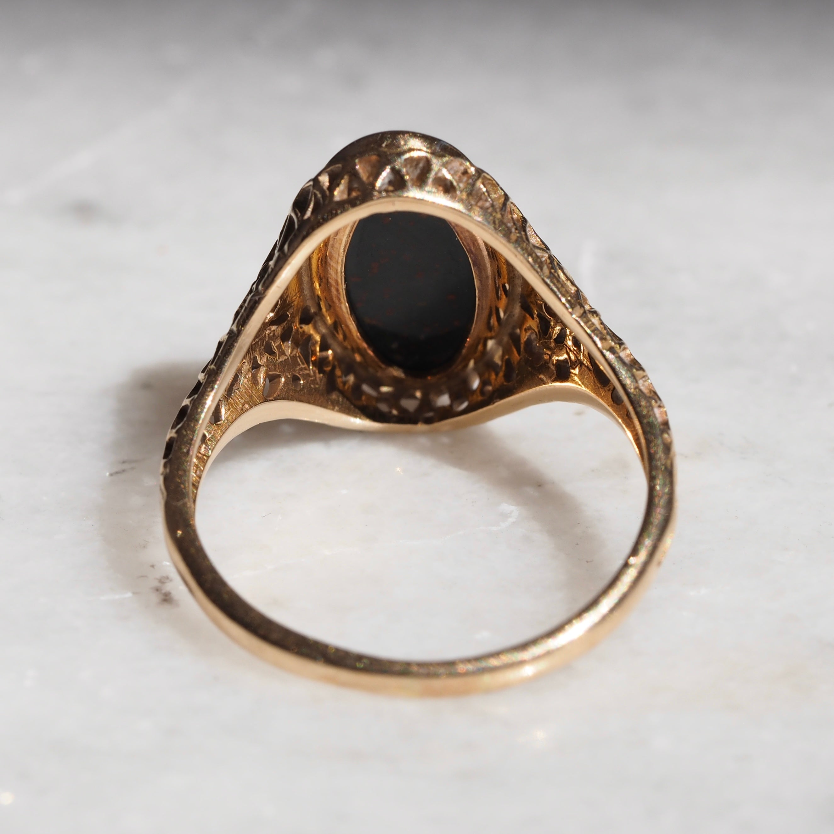 Antique Art Deco 14k Gold Bloodstone Filigree Ring