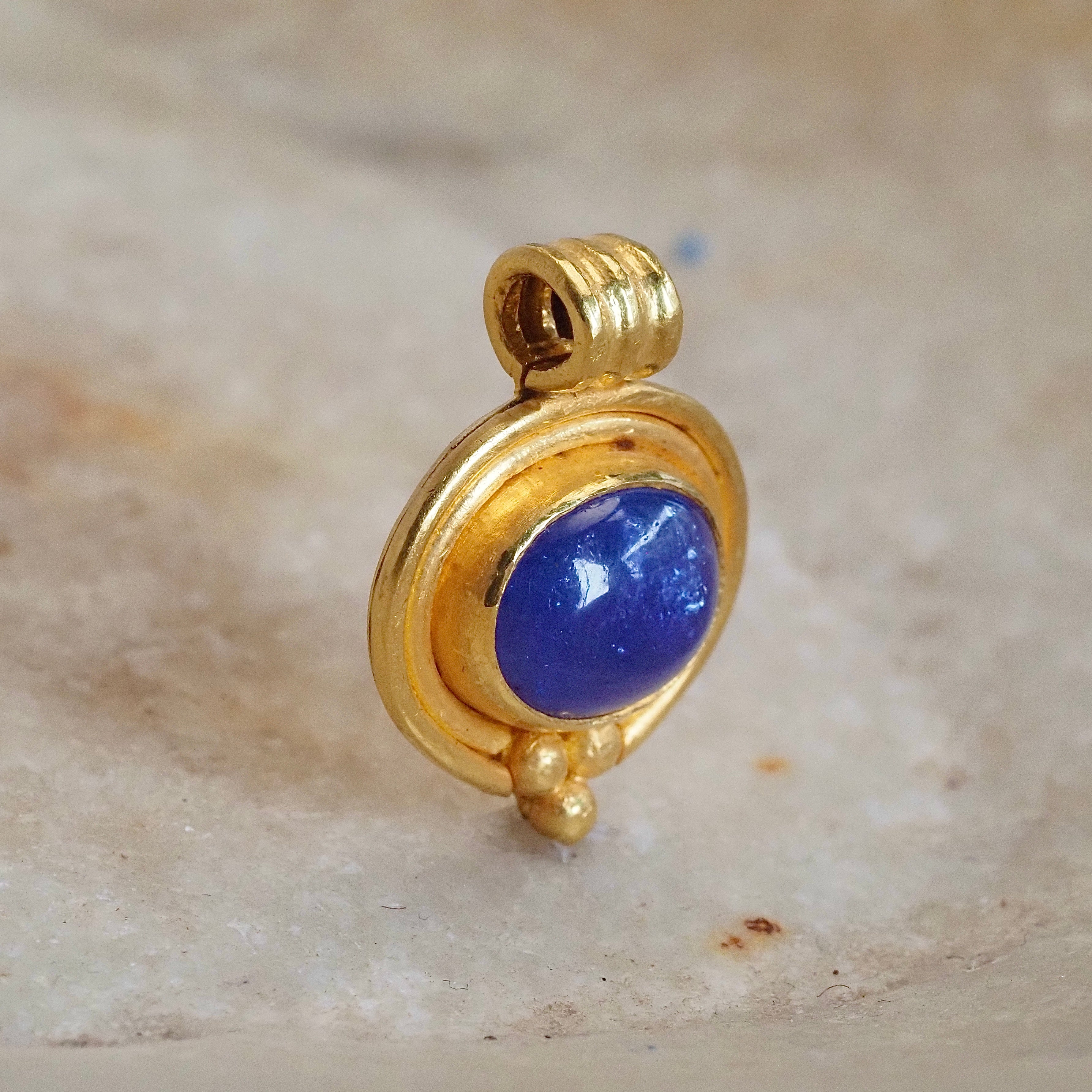 Vintage Tanzanite Cabochon 22k Gold Pendant