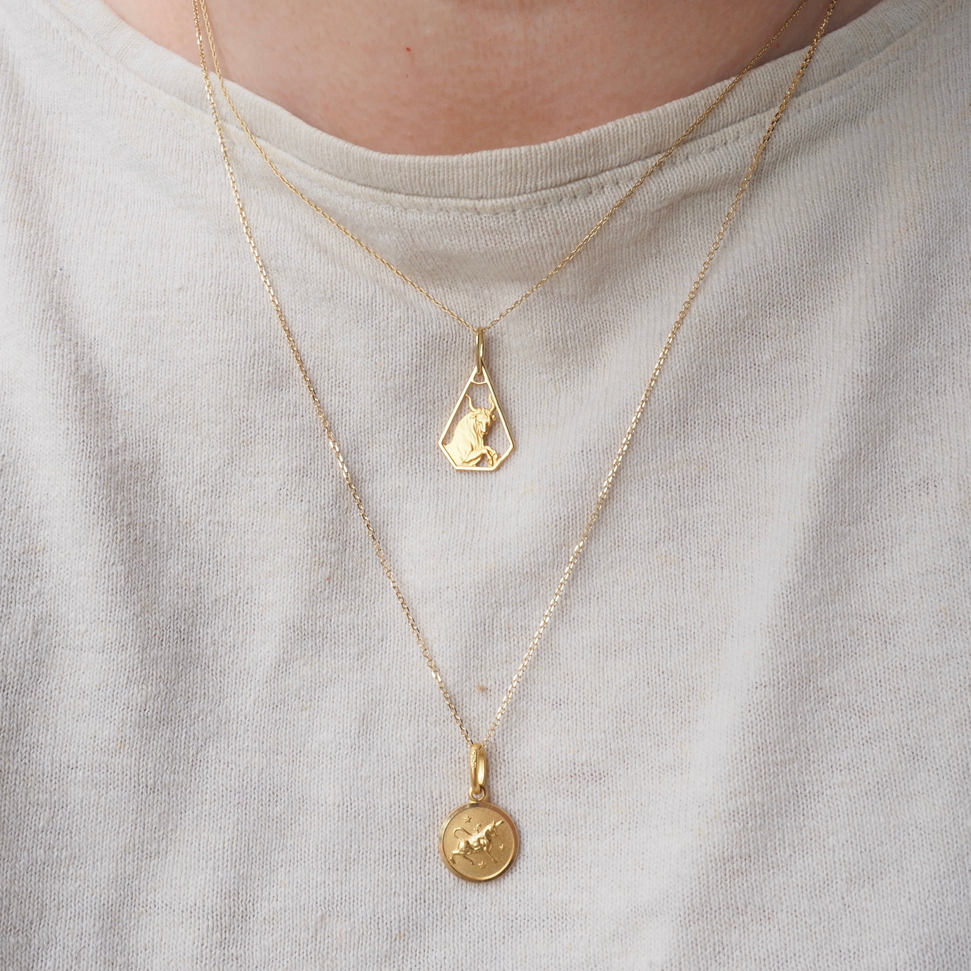 Vintage Taurus 18k Gold Charm Pendant