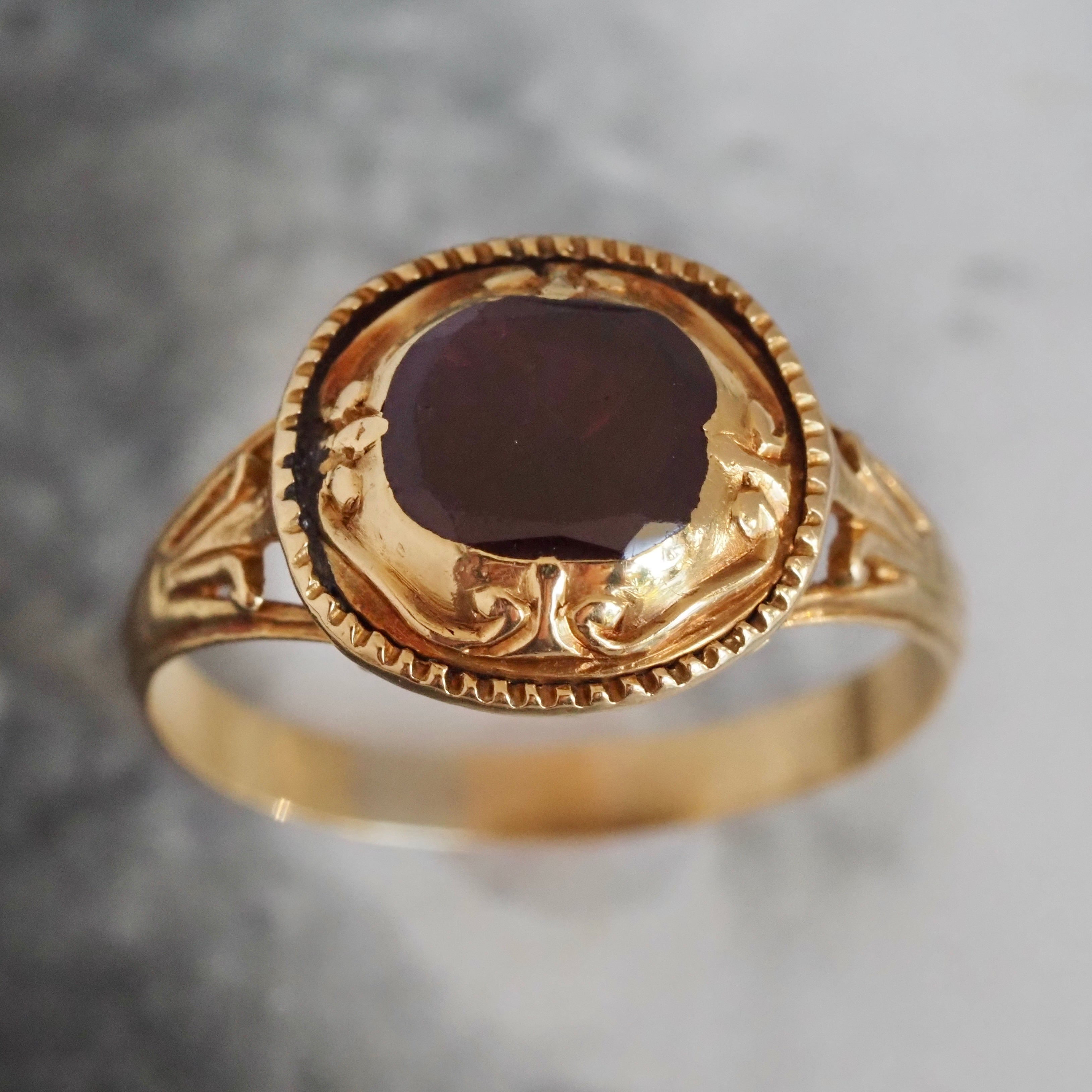 Antique Georgian Almandine Garnet 18k Gold Ring