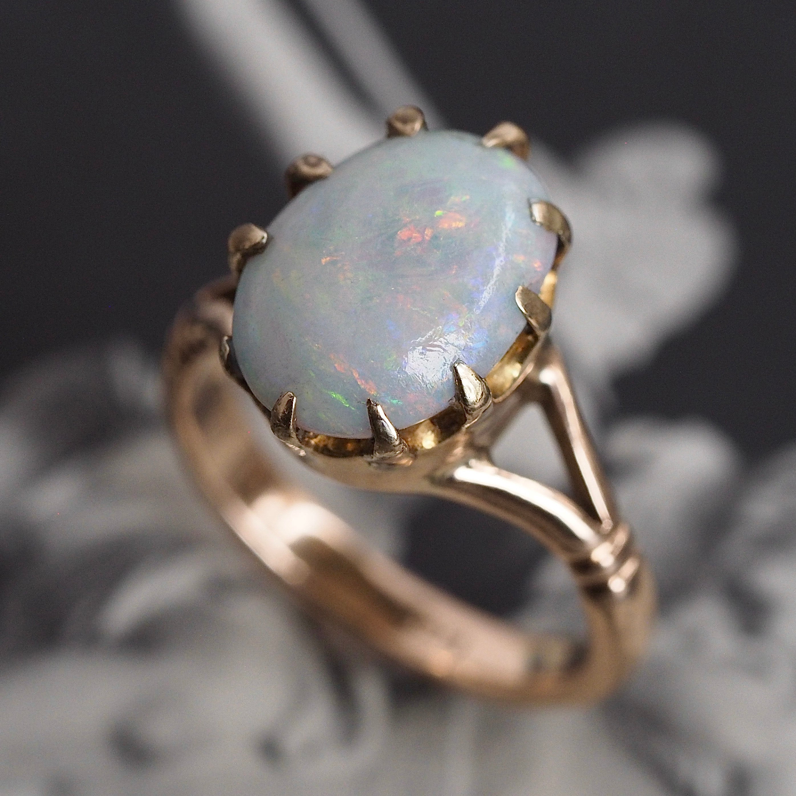 Antique Victorian English 9k Gold Opal Ring