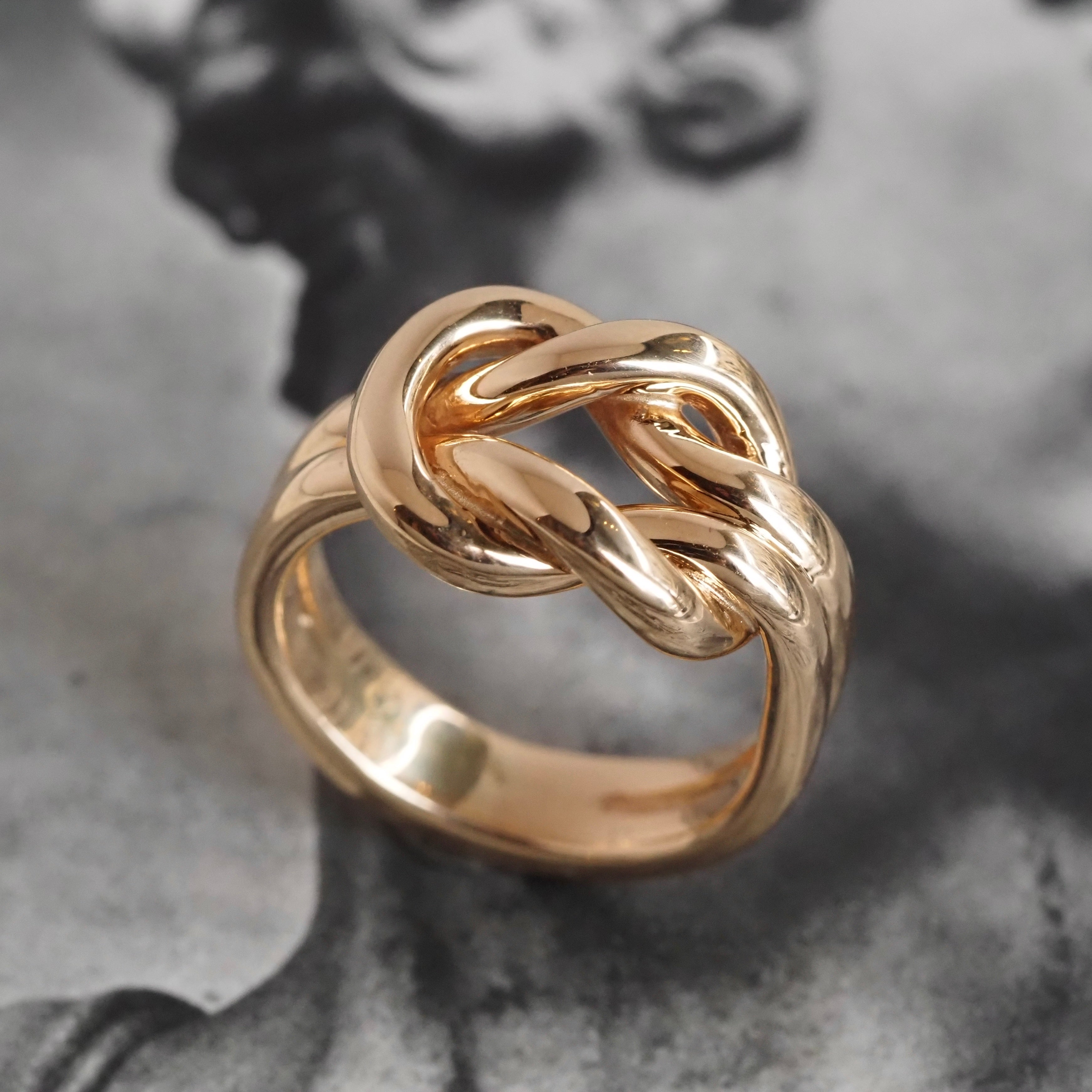 Vintage Hercules Knot 14k Gold Ring
