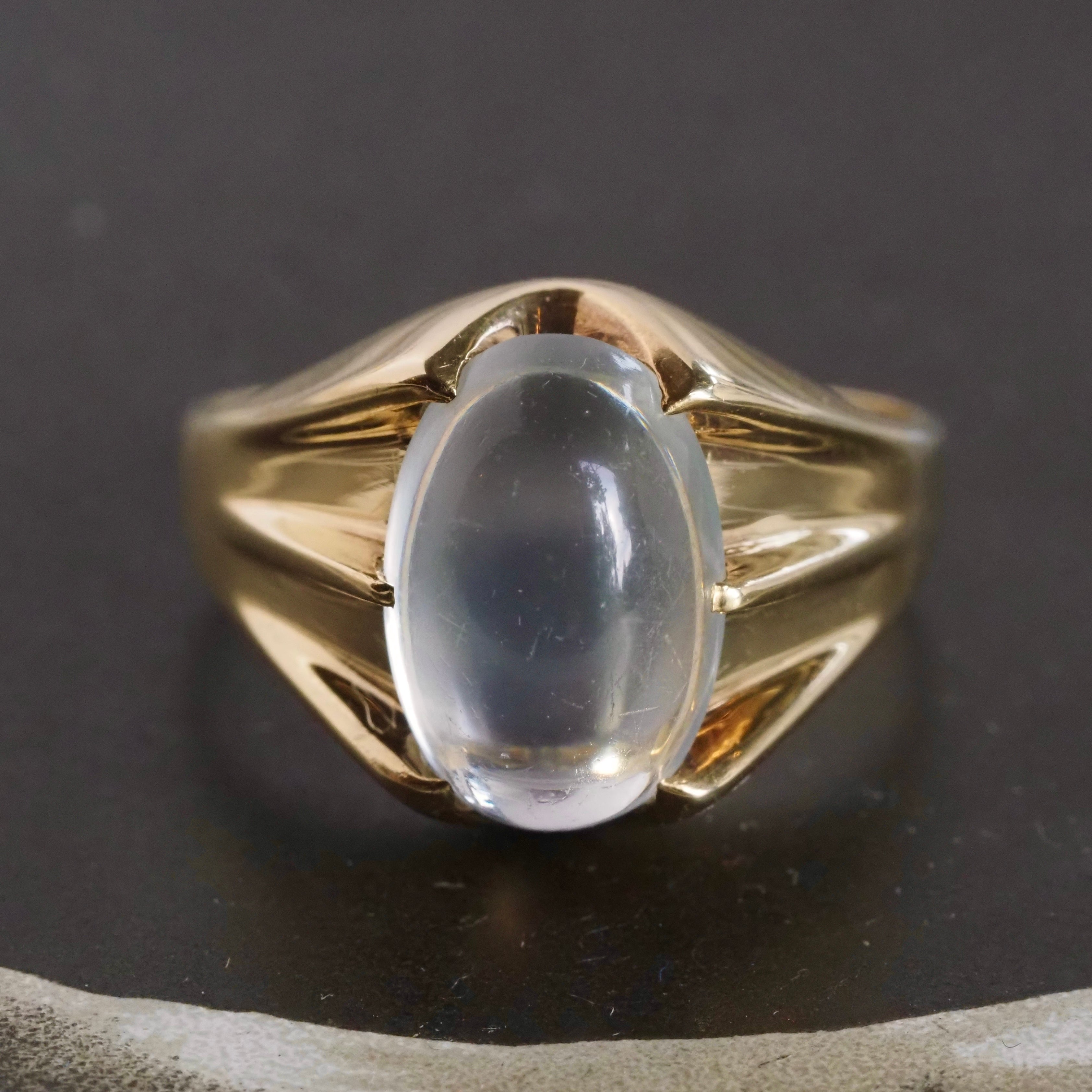 Vintage Moonstone 14k Gold Belcher Set Ring