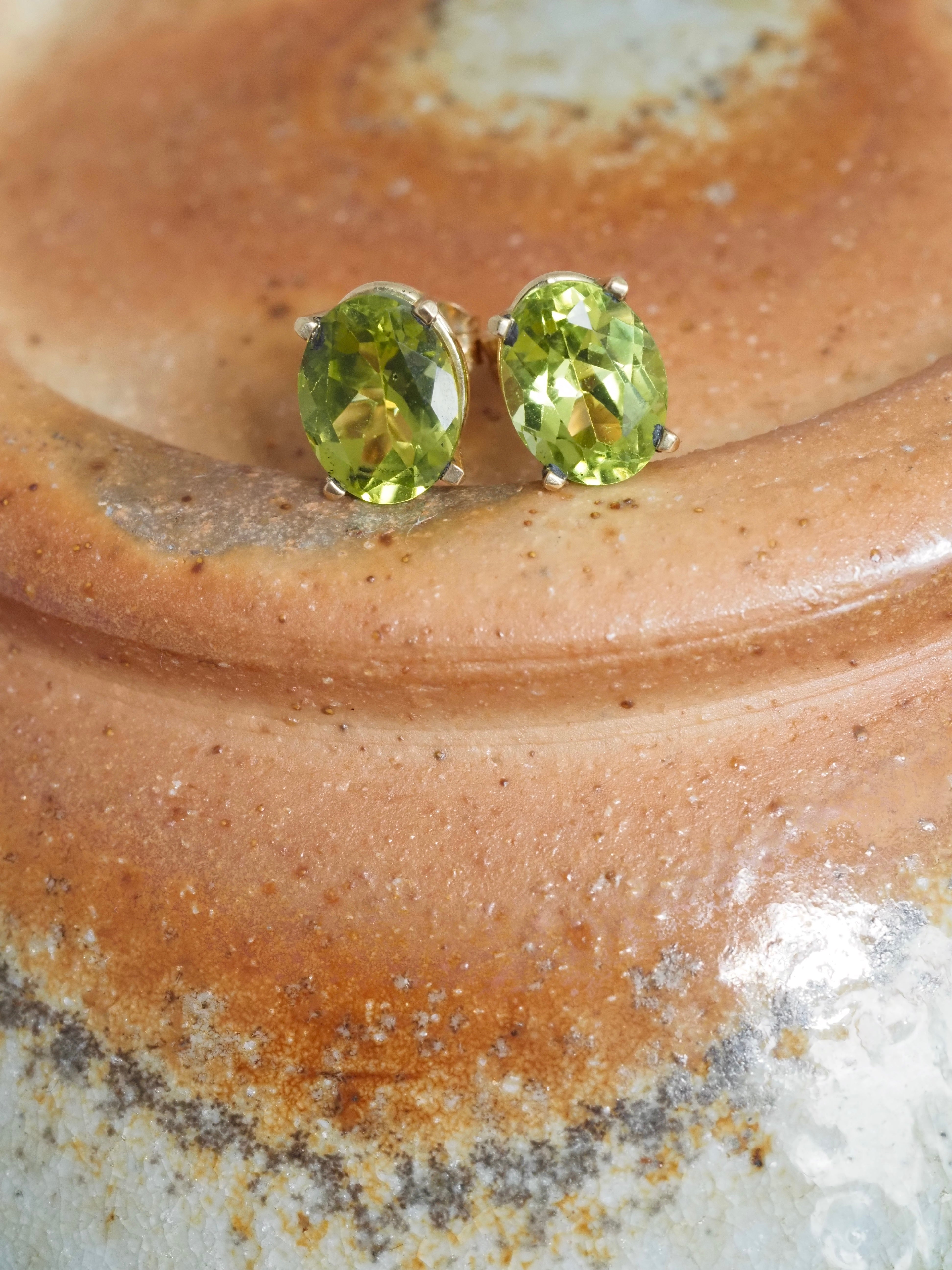 Vintage Peridot 14k Gold Earrings