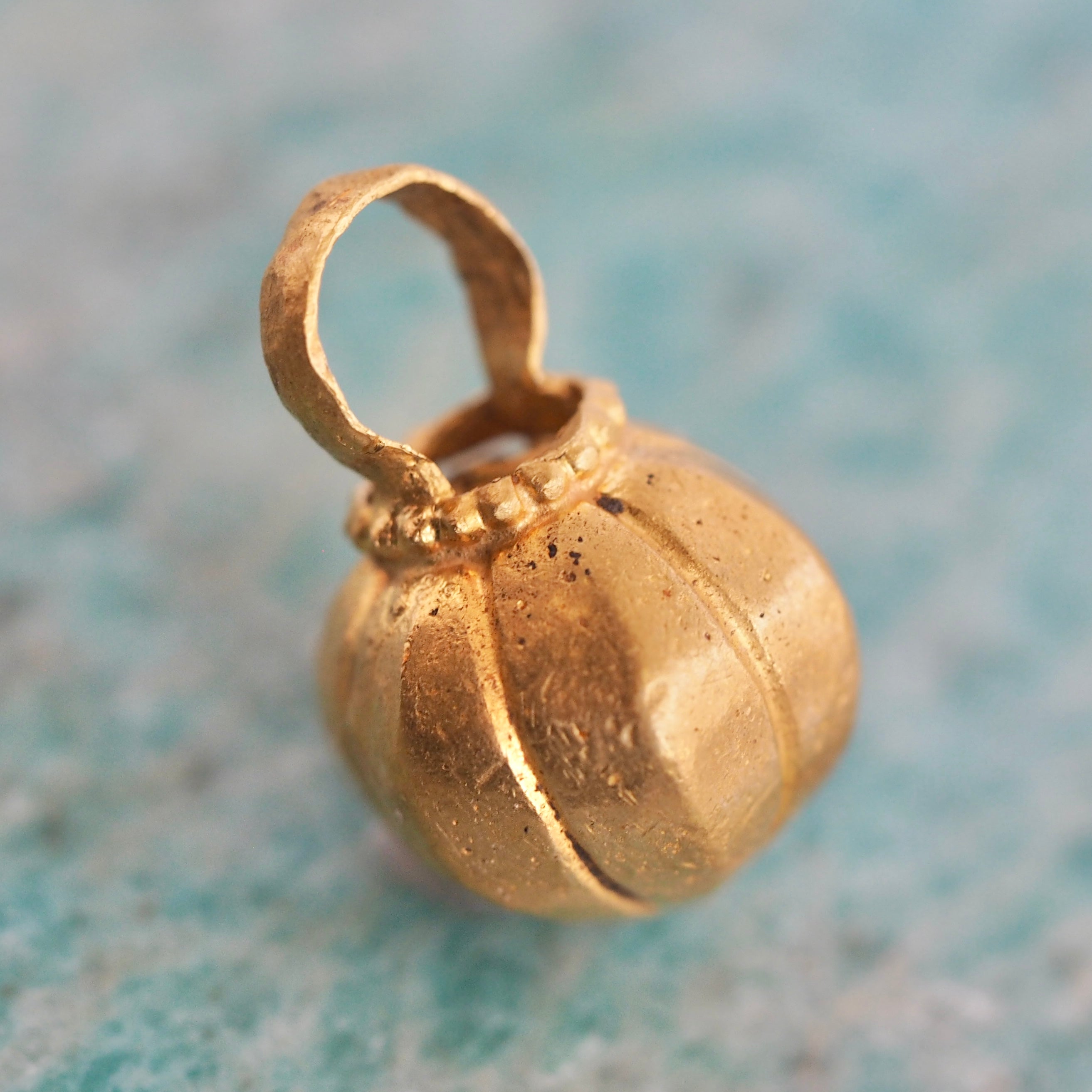 Vintage Indian 22k Gold Muskmelon Pendant