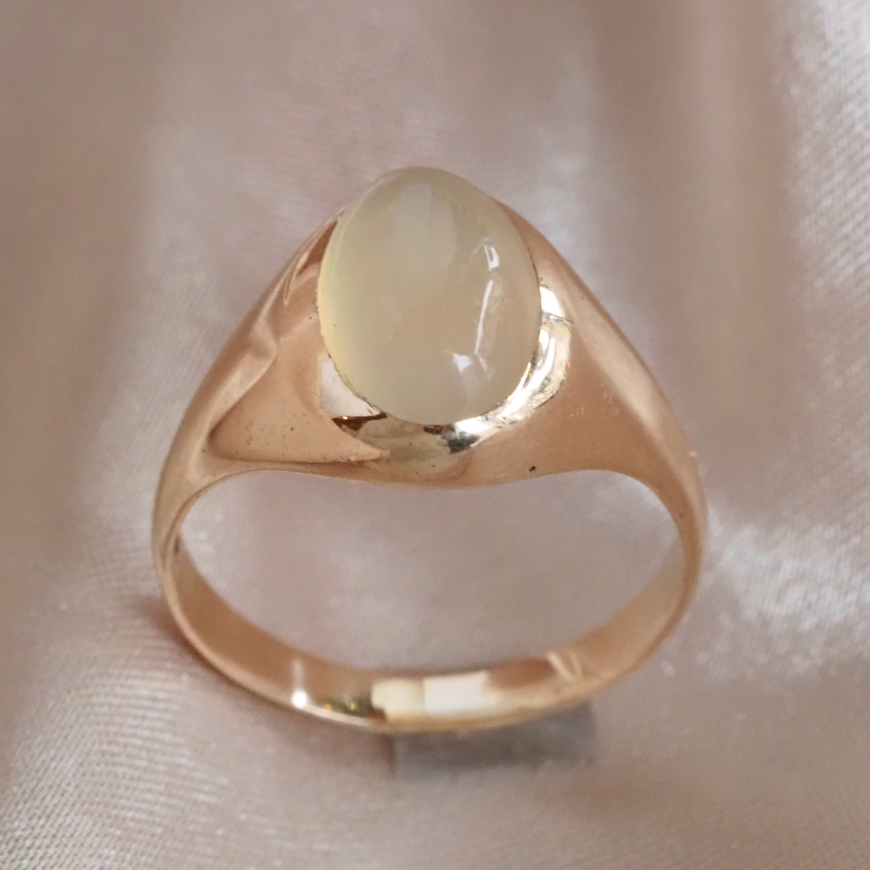 Antique Moonstone Signet 10k Gold Ring