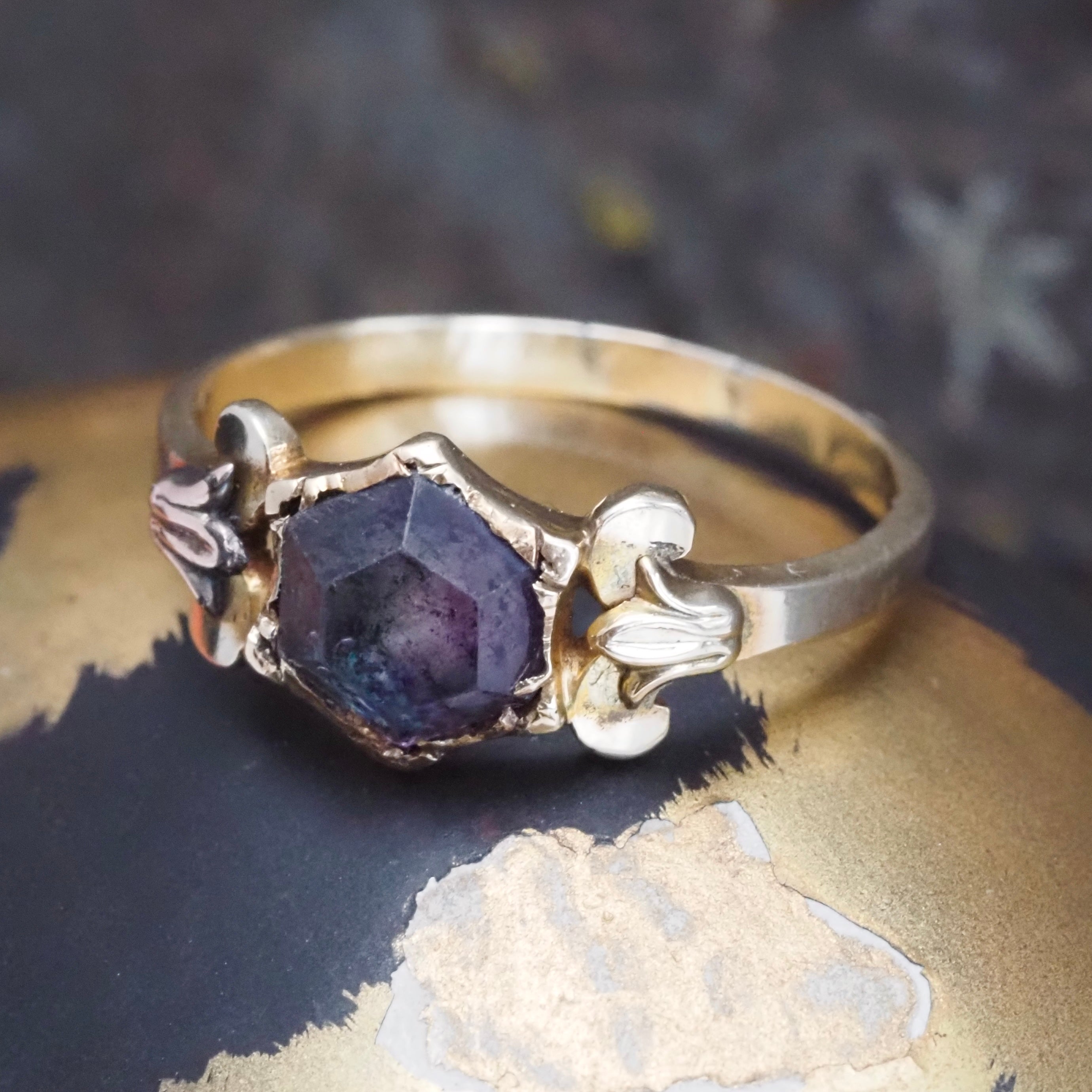 Antique Victorian Foil Backed Amethyst 14k Gold Ring