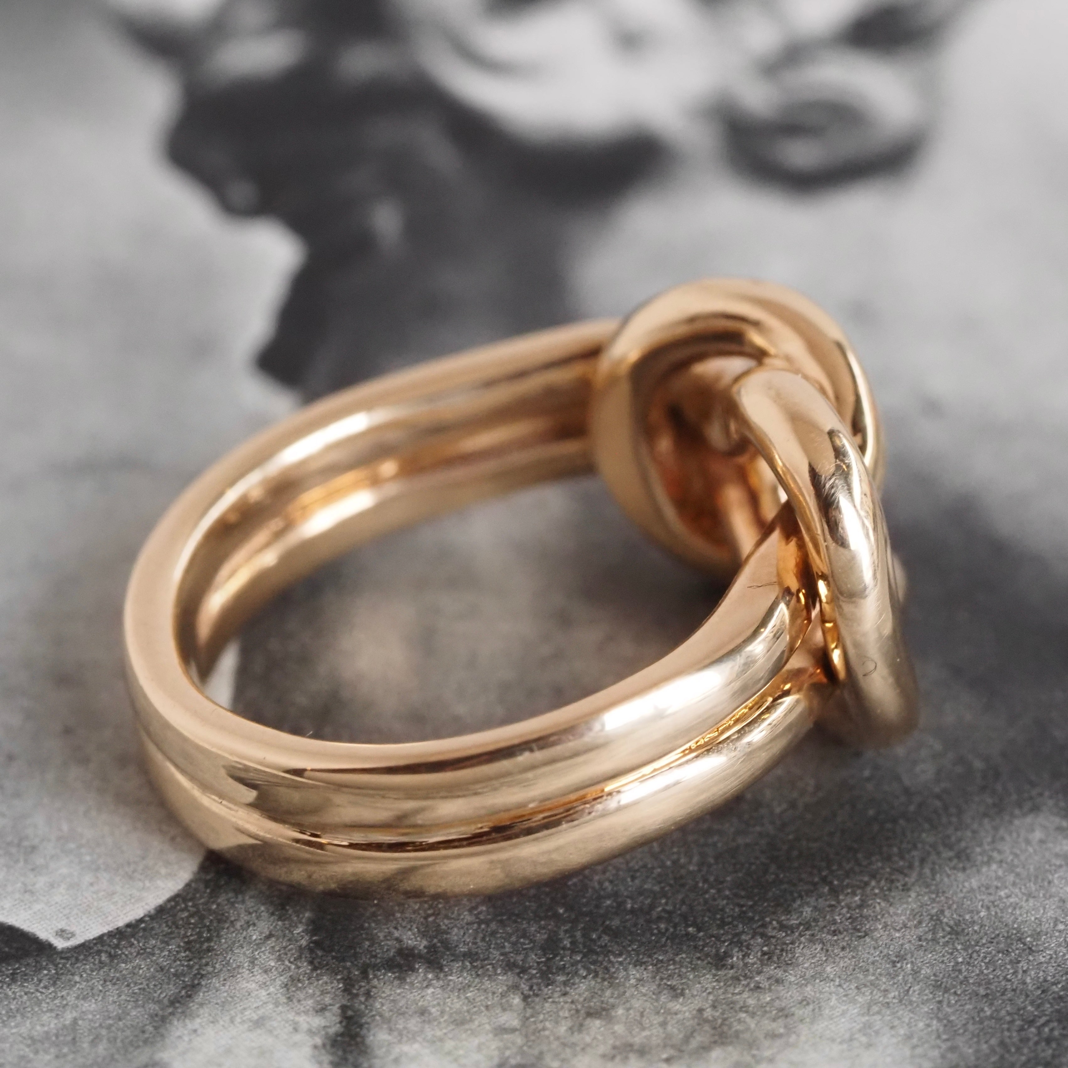 Vintage Hercules Knot 14k Gold Ring