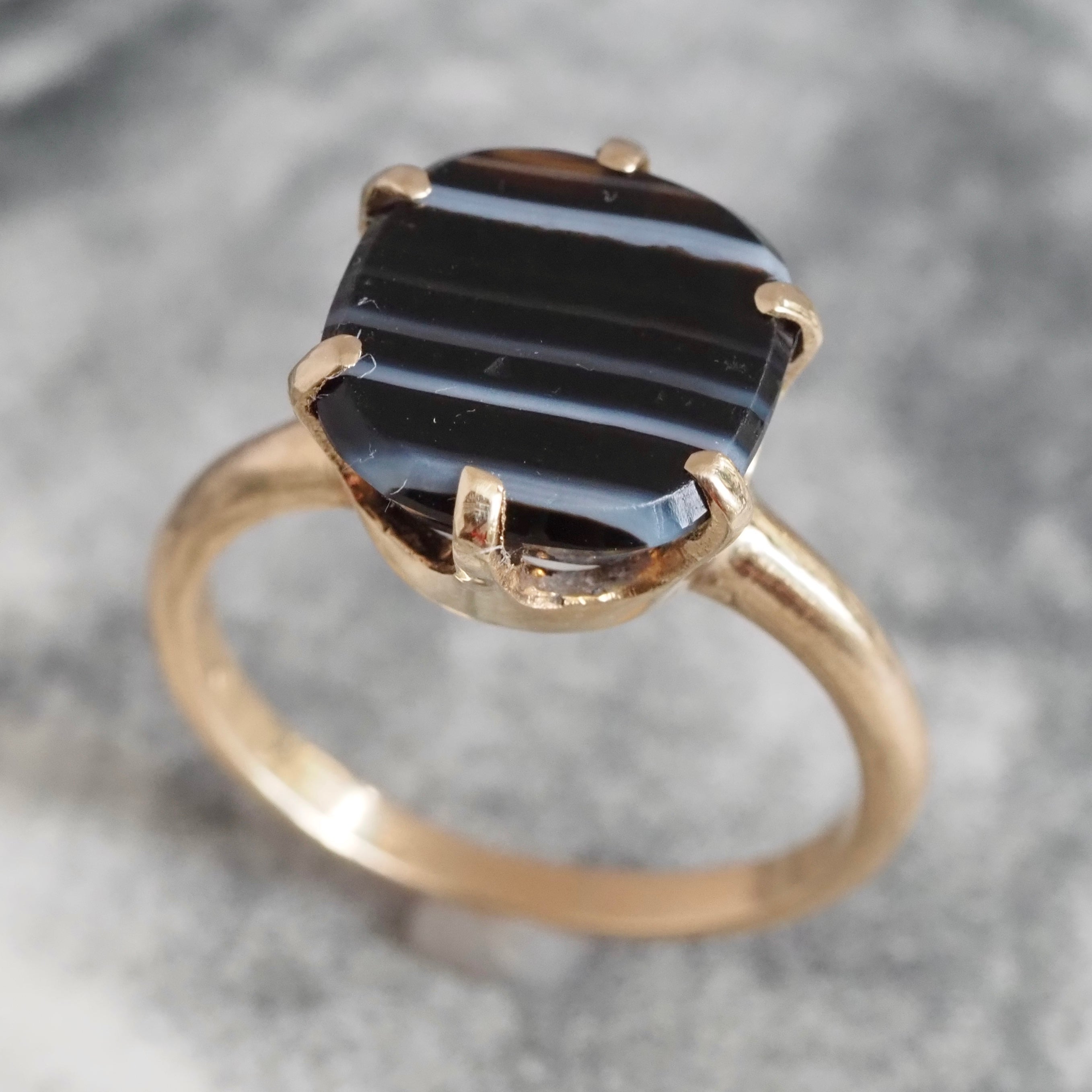 Vintage English Banded Agate 14k Gold Ring