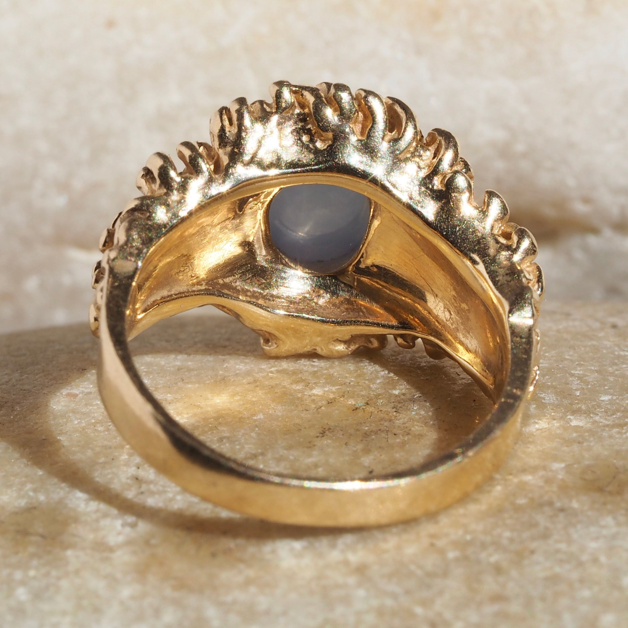 Vintage Brutalist 14k Gold Star Sapphire Ring