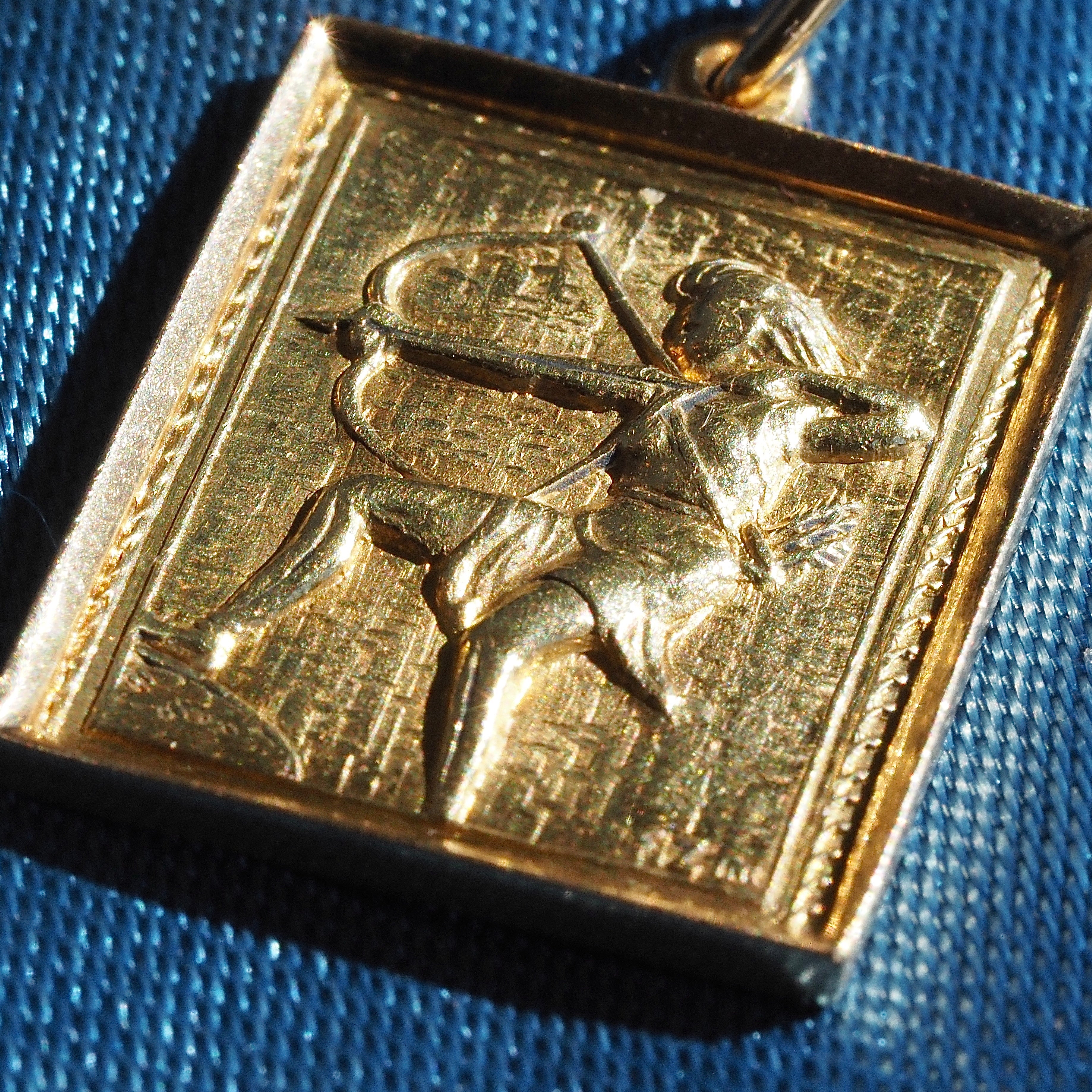 Vintage 18k Gold Sagittarius Archer Pendant