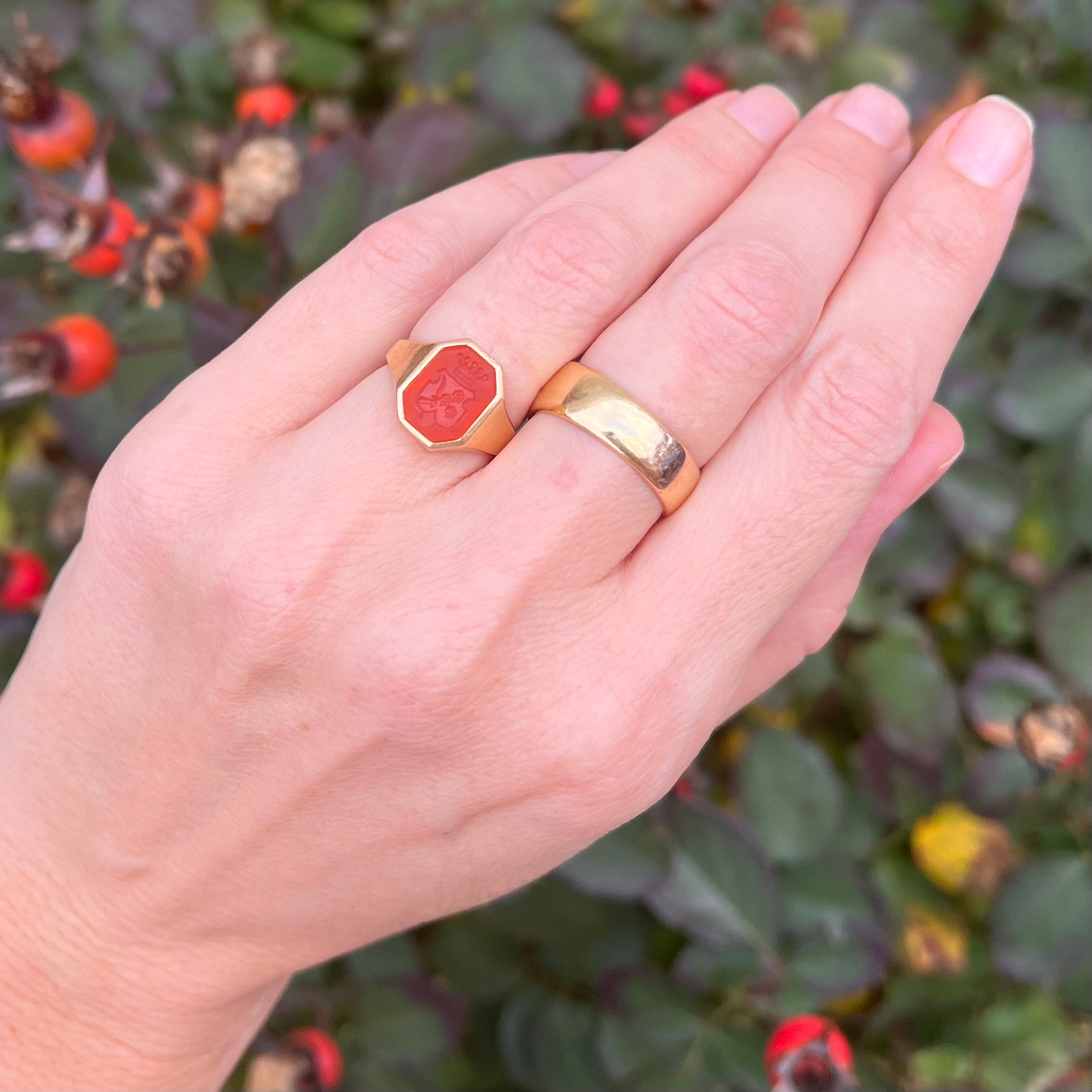 Antique Carnelian Intaglio Crest 14k Gold Signet Ring