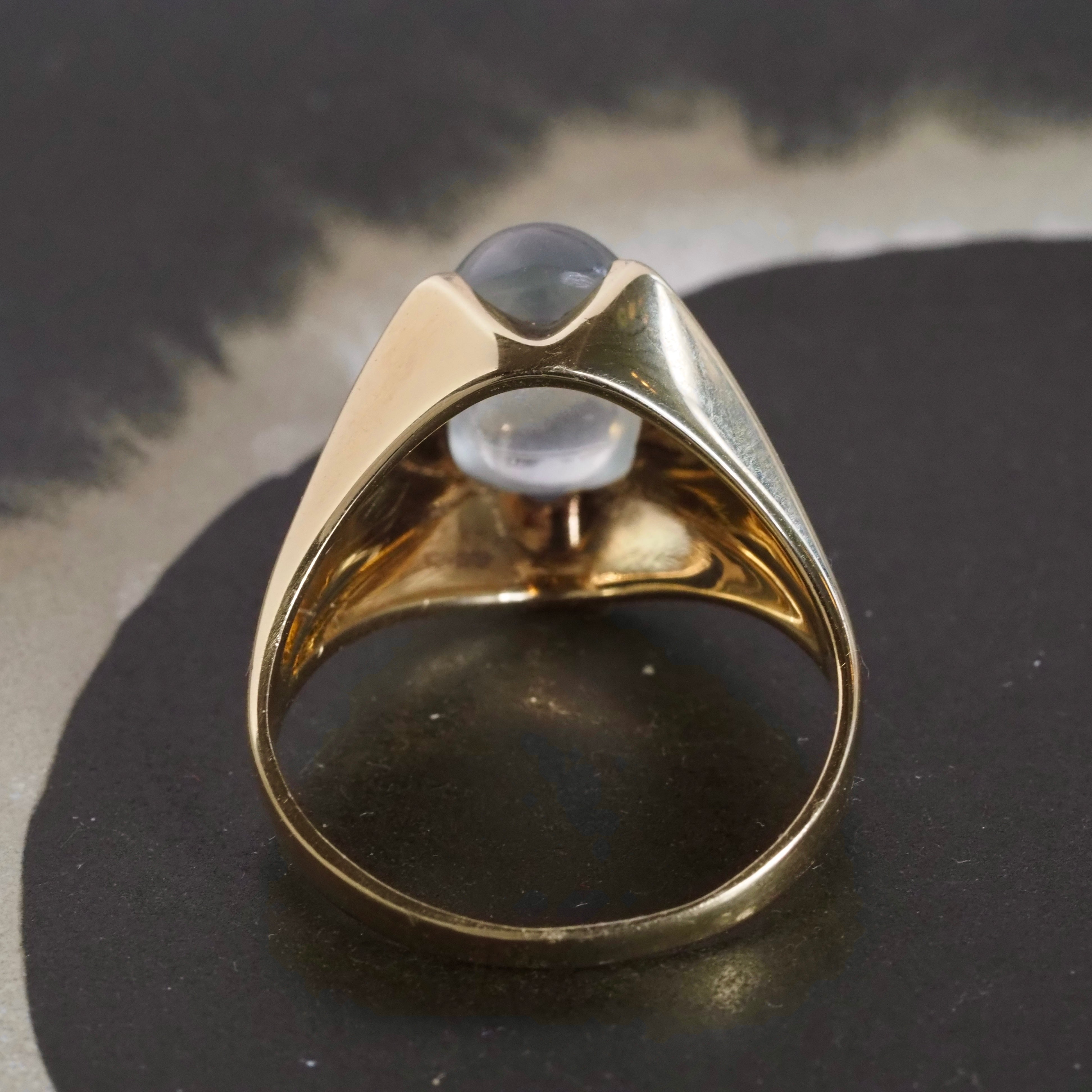 Vintage Moonstone 14k Gold Belcher Set Ring