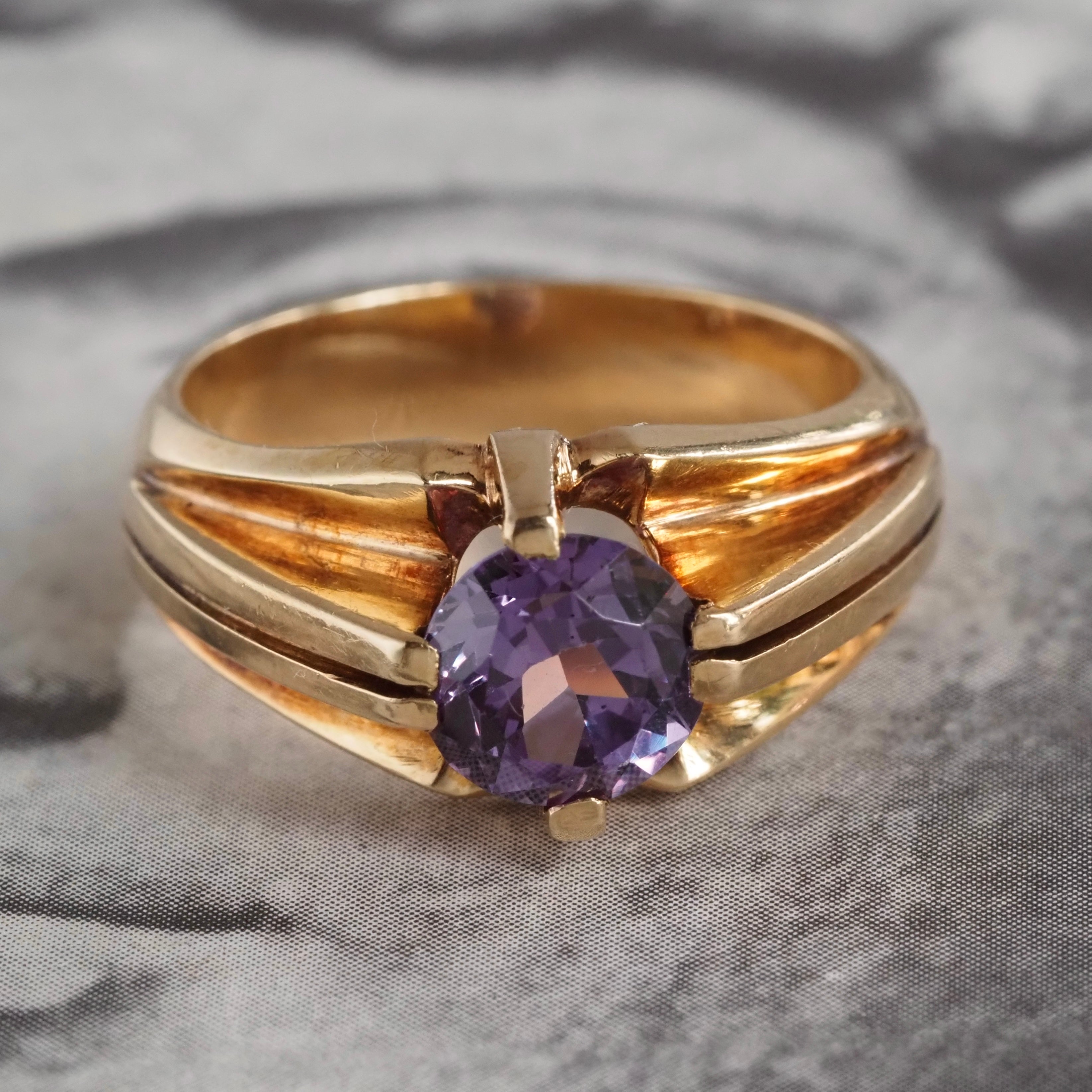 Vintage Synthetic 2.3ct Color Change Sapphire Ring