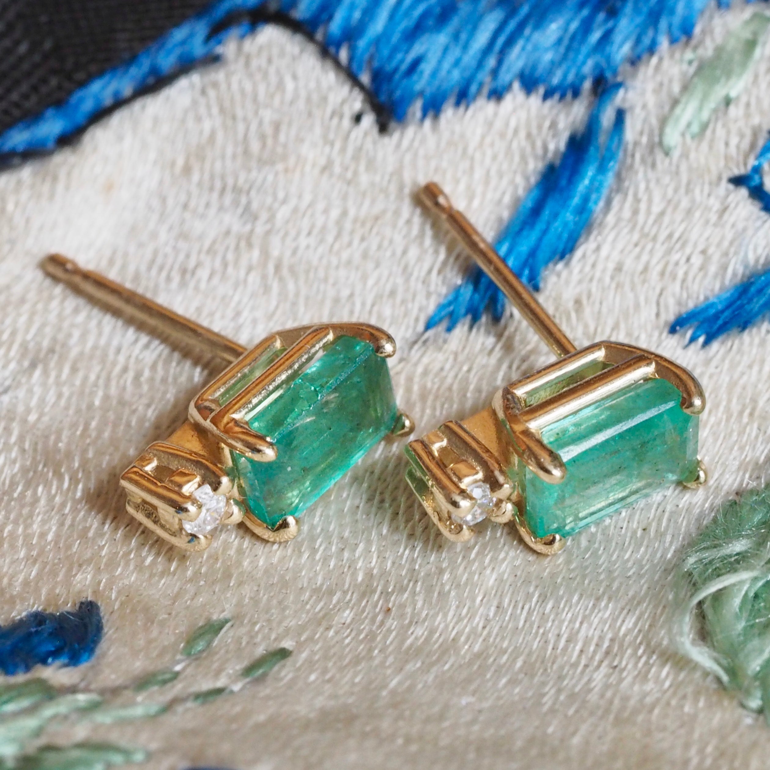 Vintage 14k Gold Emerald and Diamond Earrings