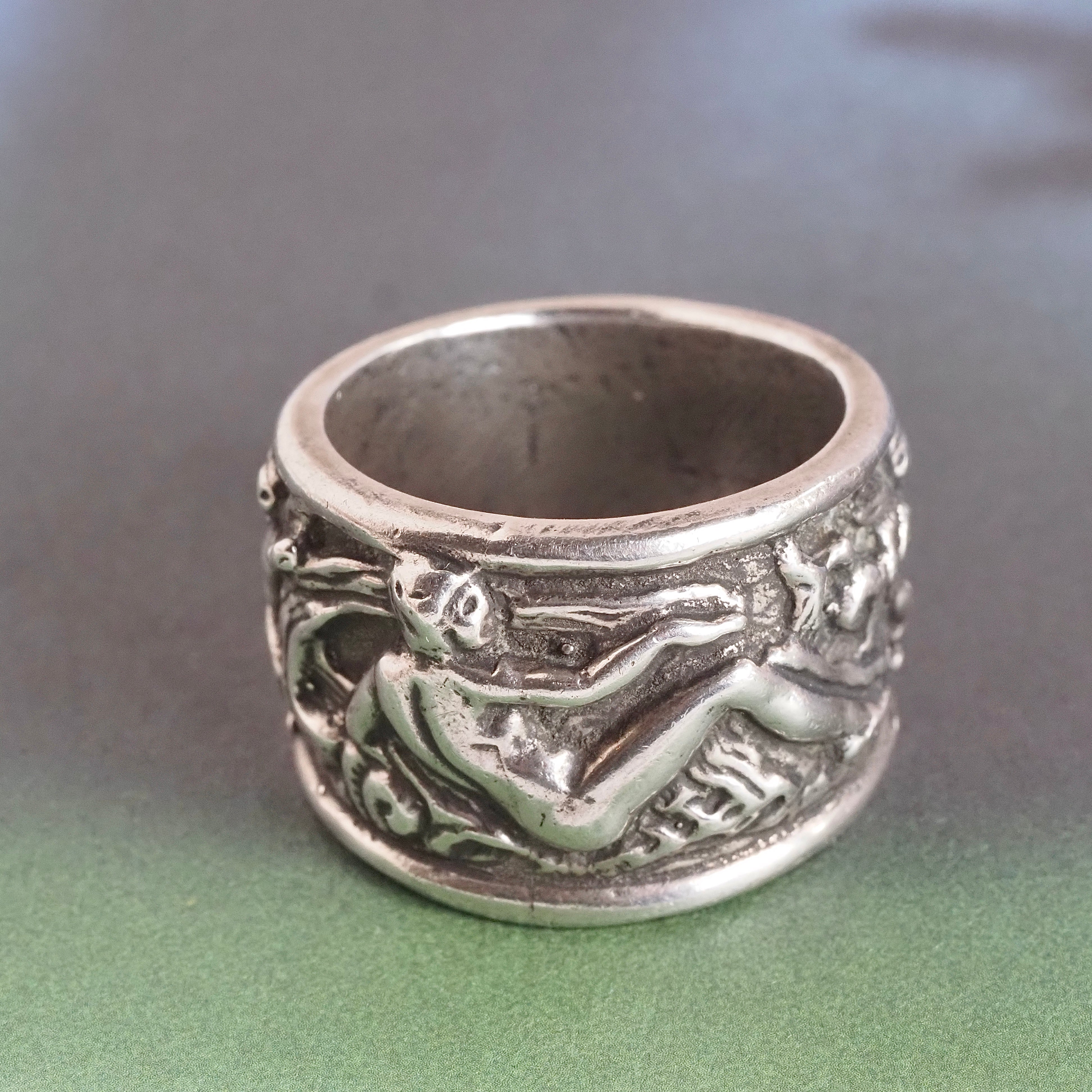 Vintage Sterling Silver Figurative Frieze Band