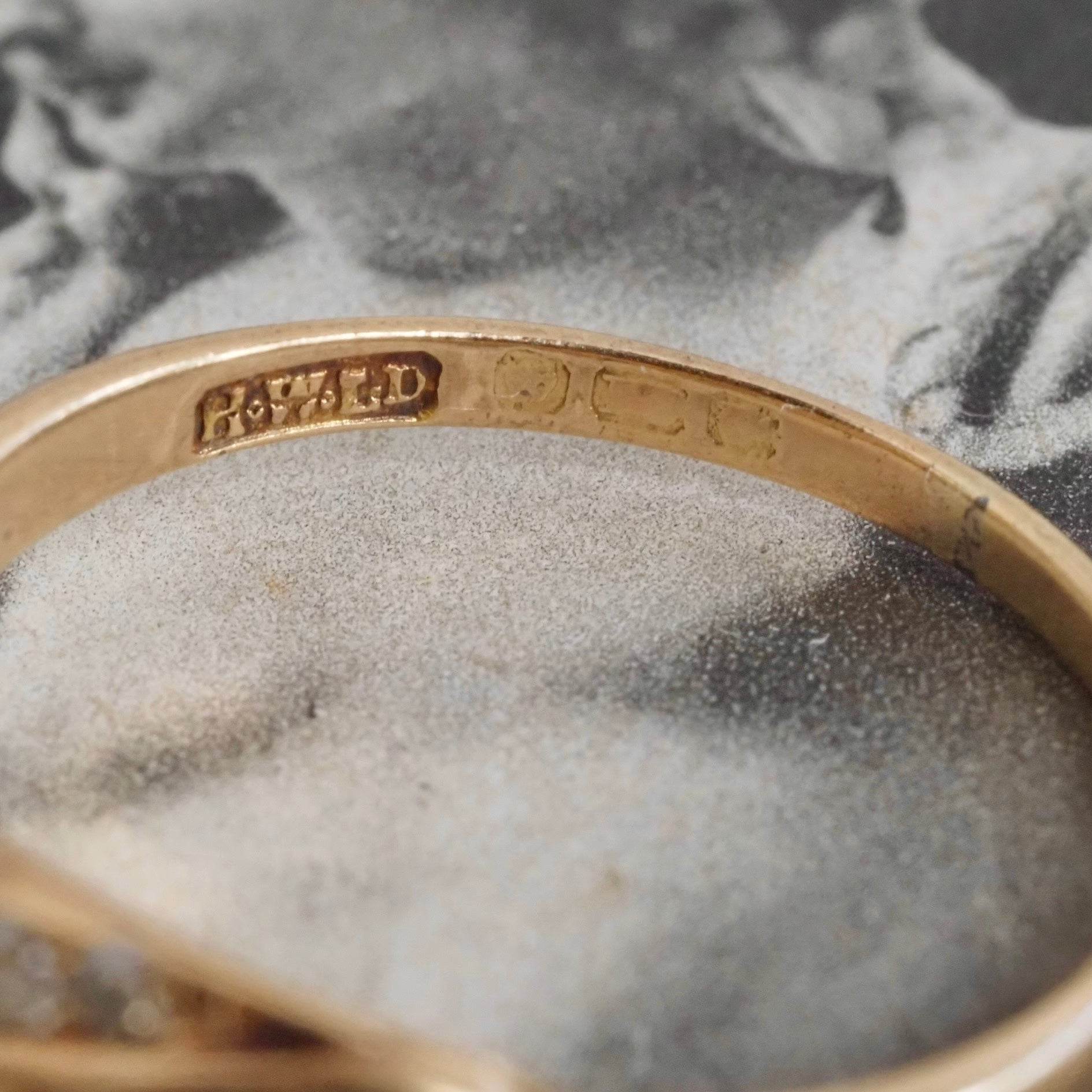 Antique English Old Mine Cut Diamond 18k Gold Scroll Ring