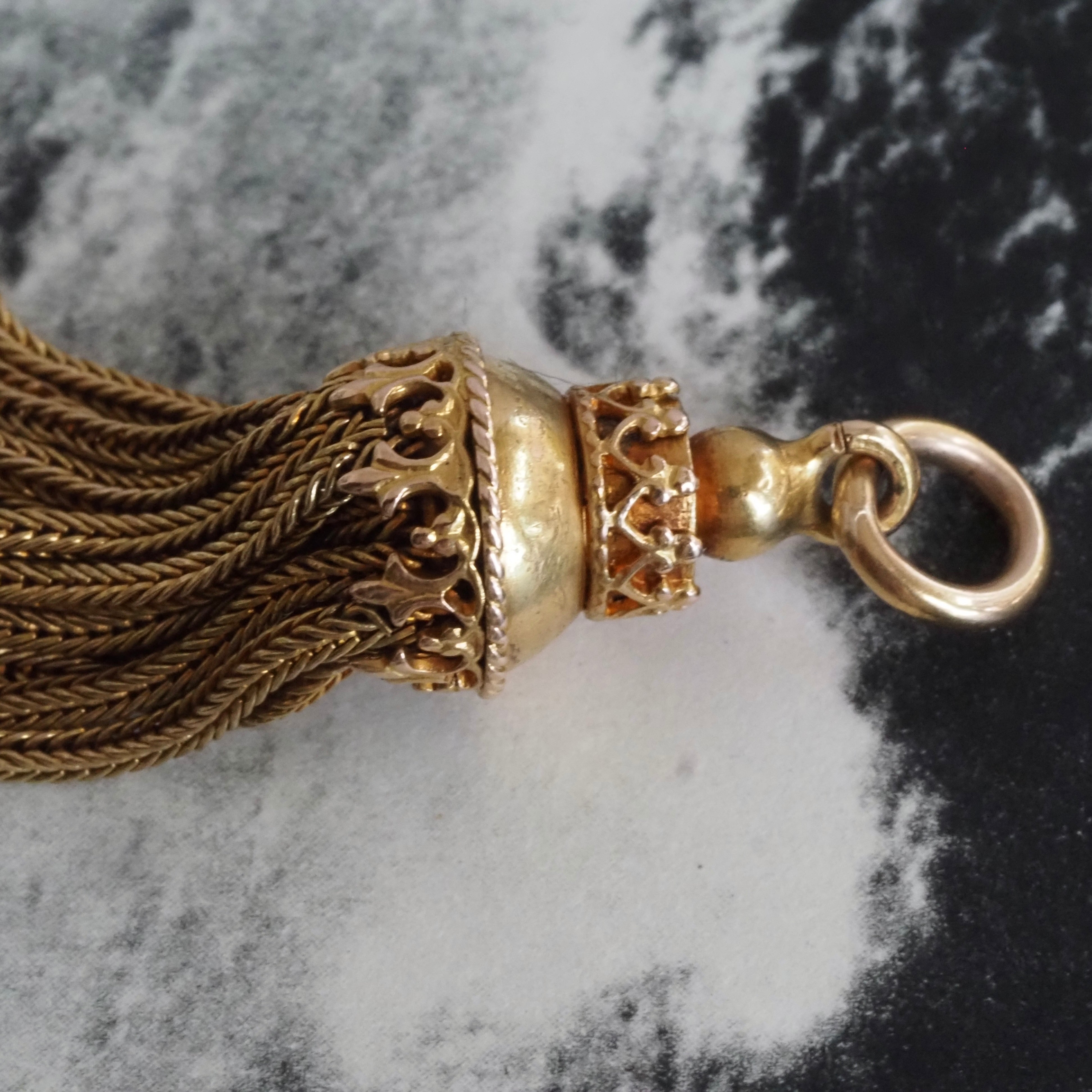 Vintage 14k Gold Tassel Pendant