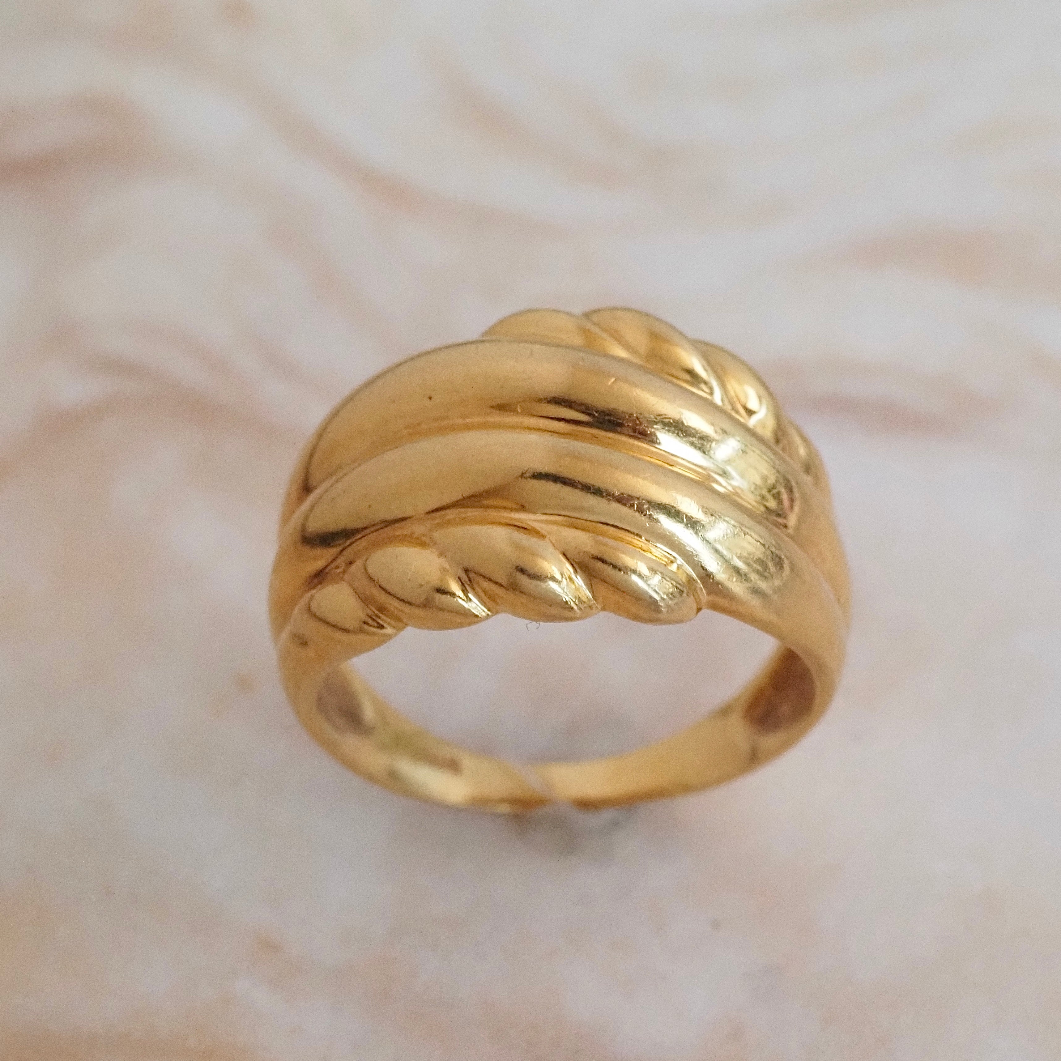 Vintage Twisty Domed 18k Gold Ring