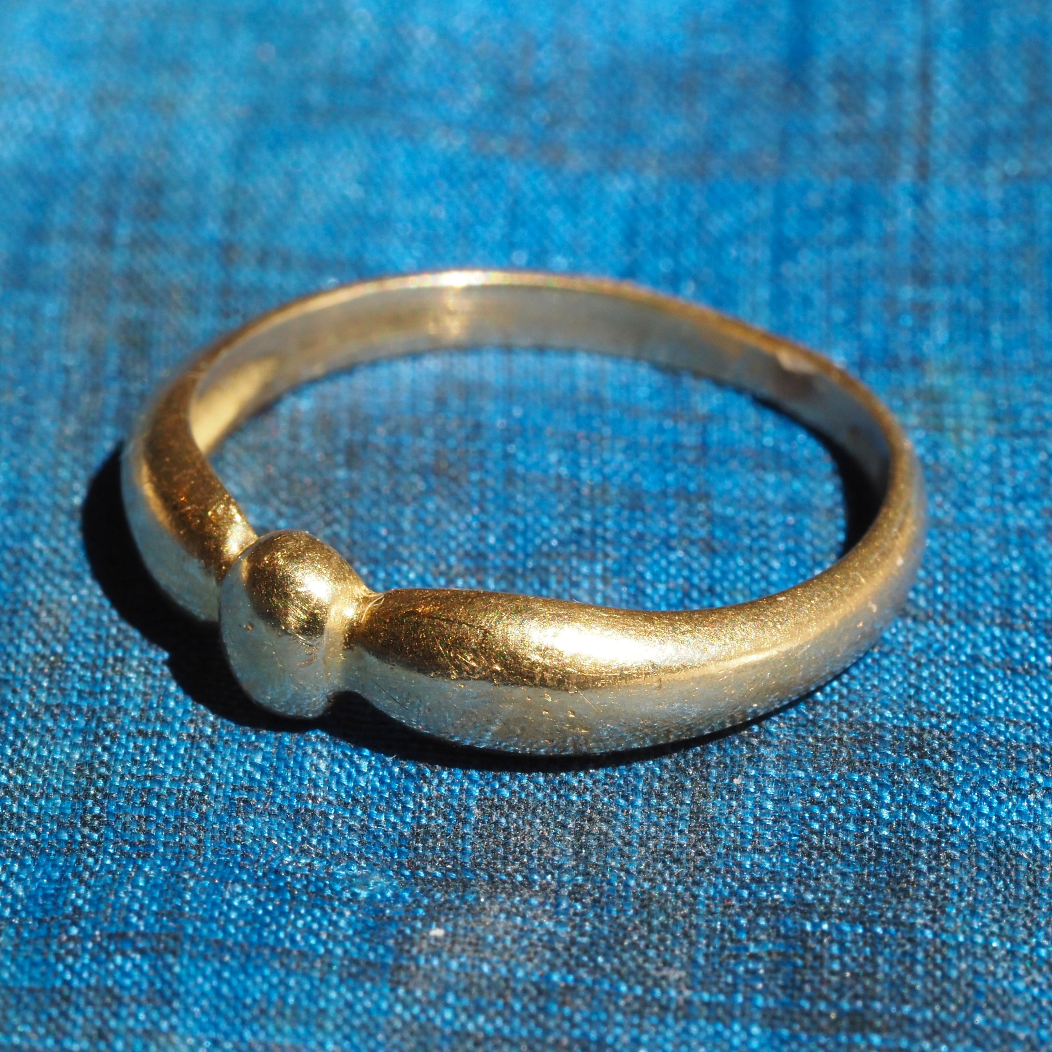 Vintage Portuguese 19k Gold Bow Ring