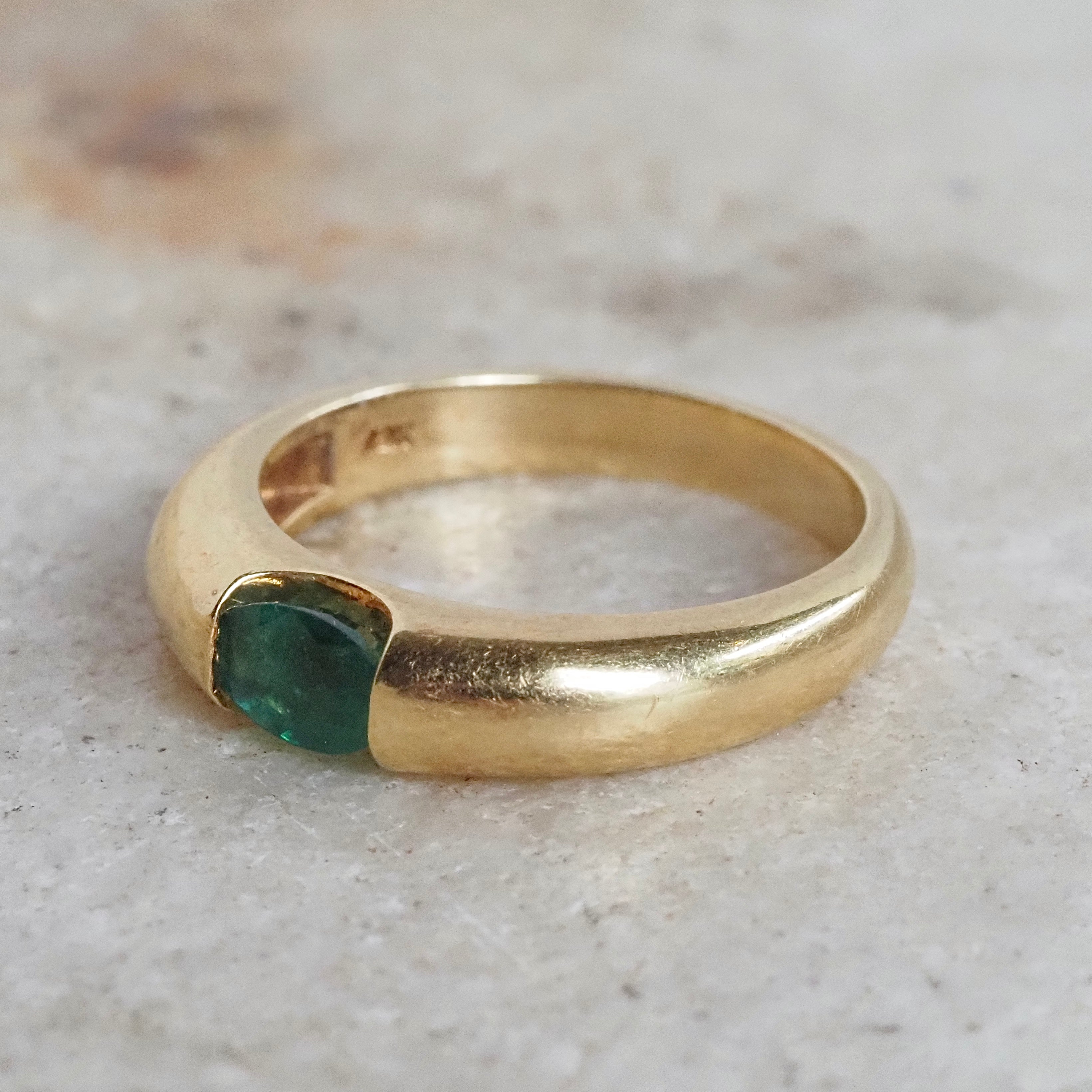 Vintage 18k Gold Emerald Ring
