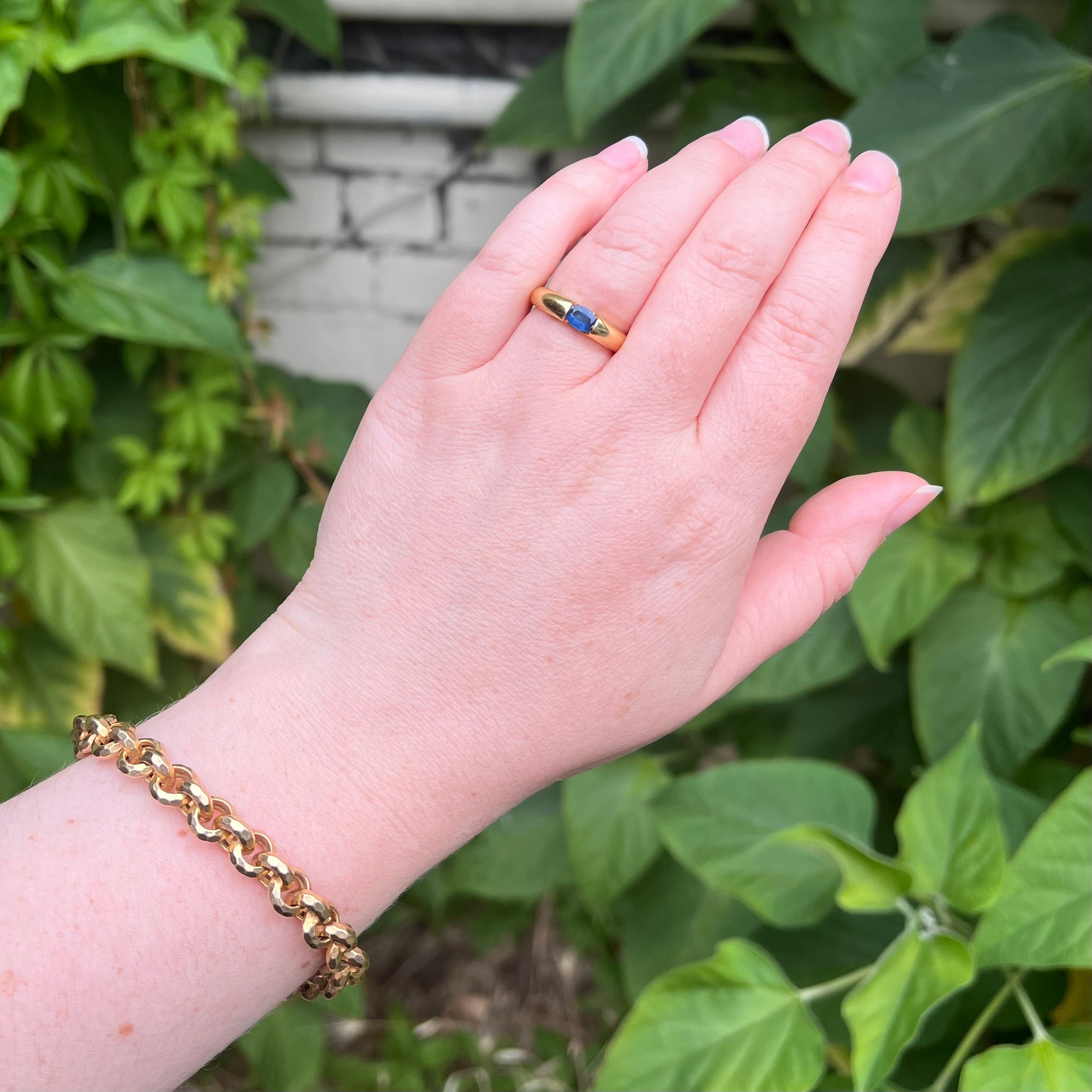 Vintage 18k Gold Sapphire Ring