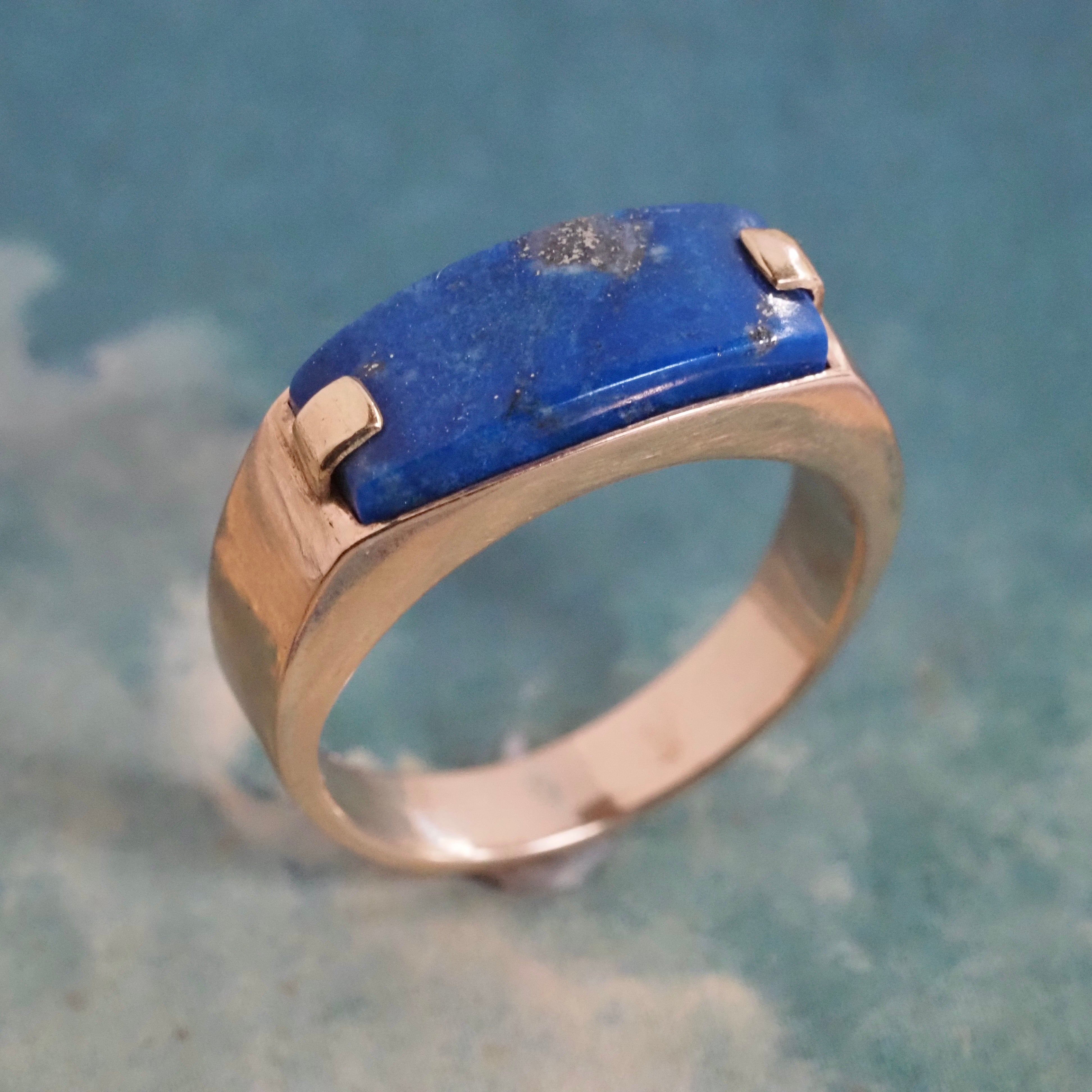 Vintage Lapis Saddle 14k Gold Ring