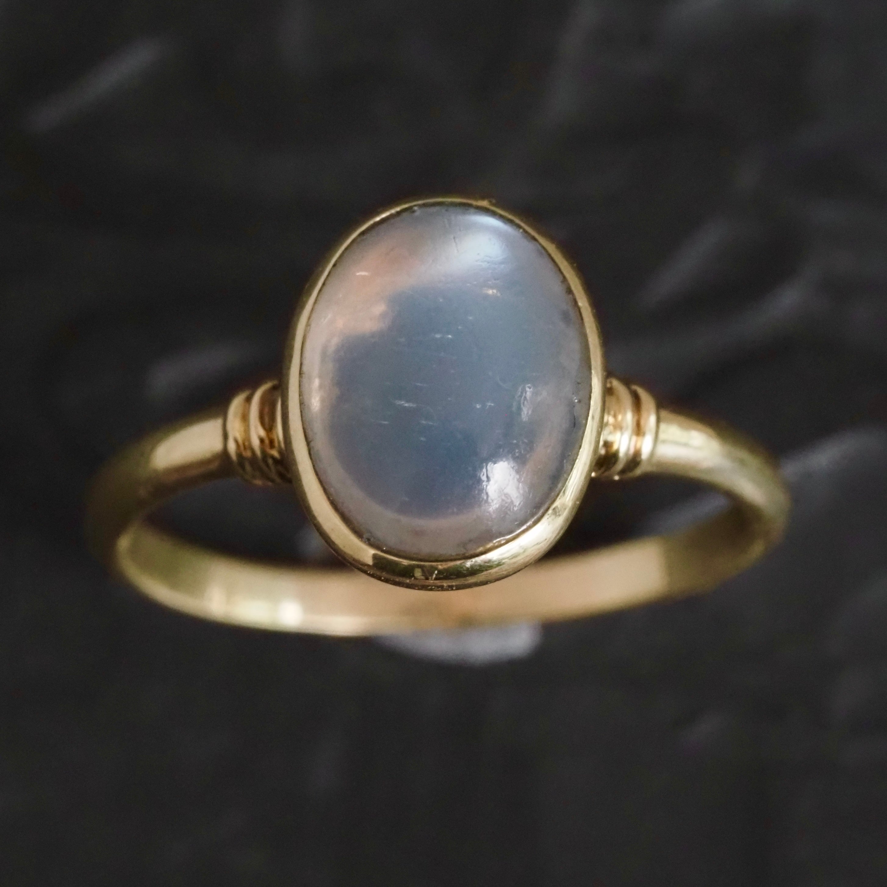 Antique Art Deco 14k Gold Oval Bezel Set Moonstone Ring