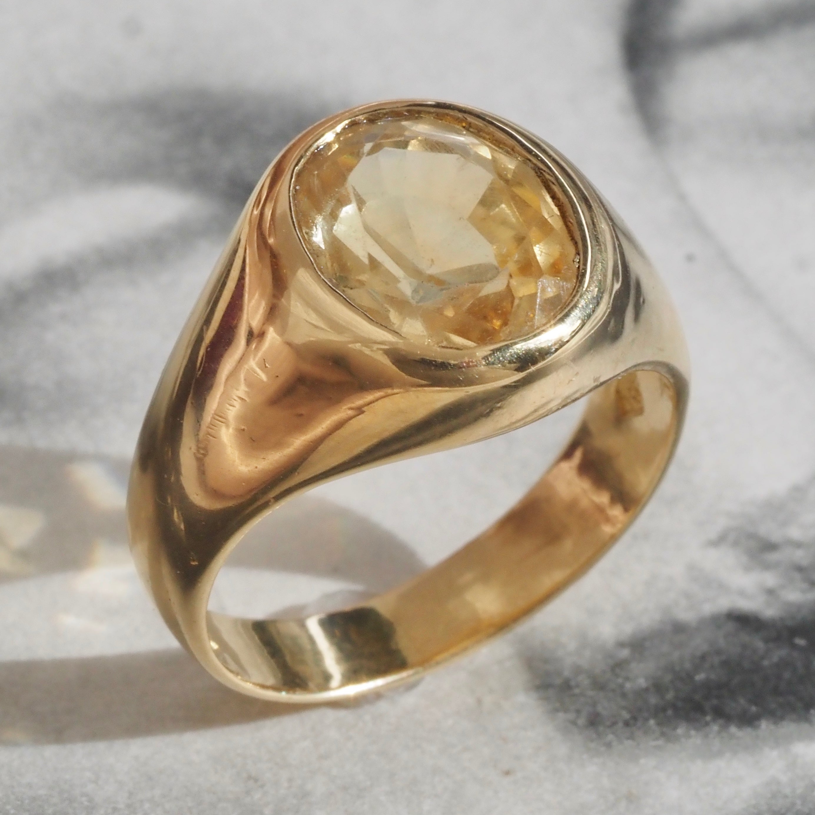 Vintage Citrine 18k Flush Set Signet Ring
