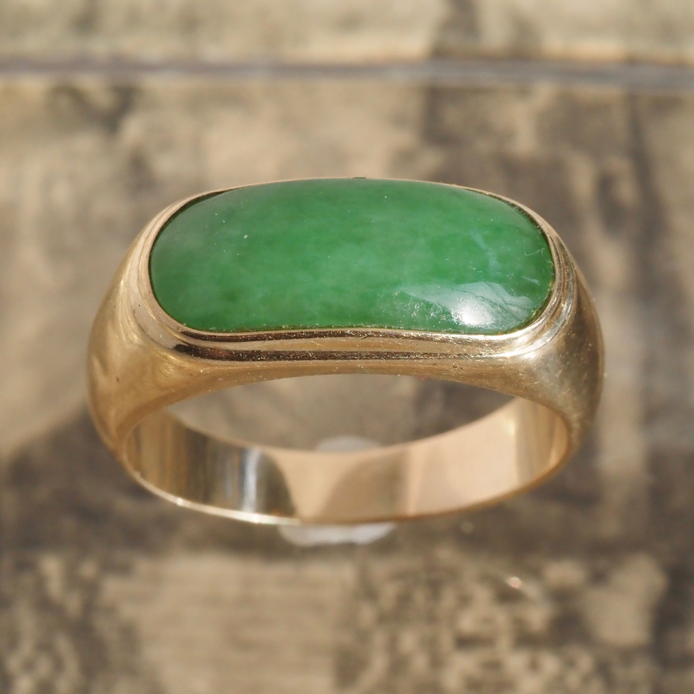 Vintage 14k Gold Jade Saddle Ring