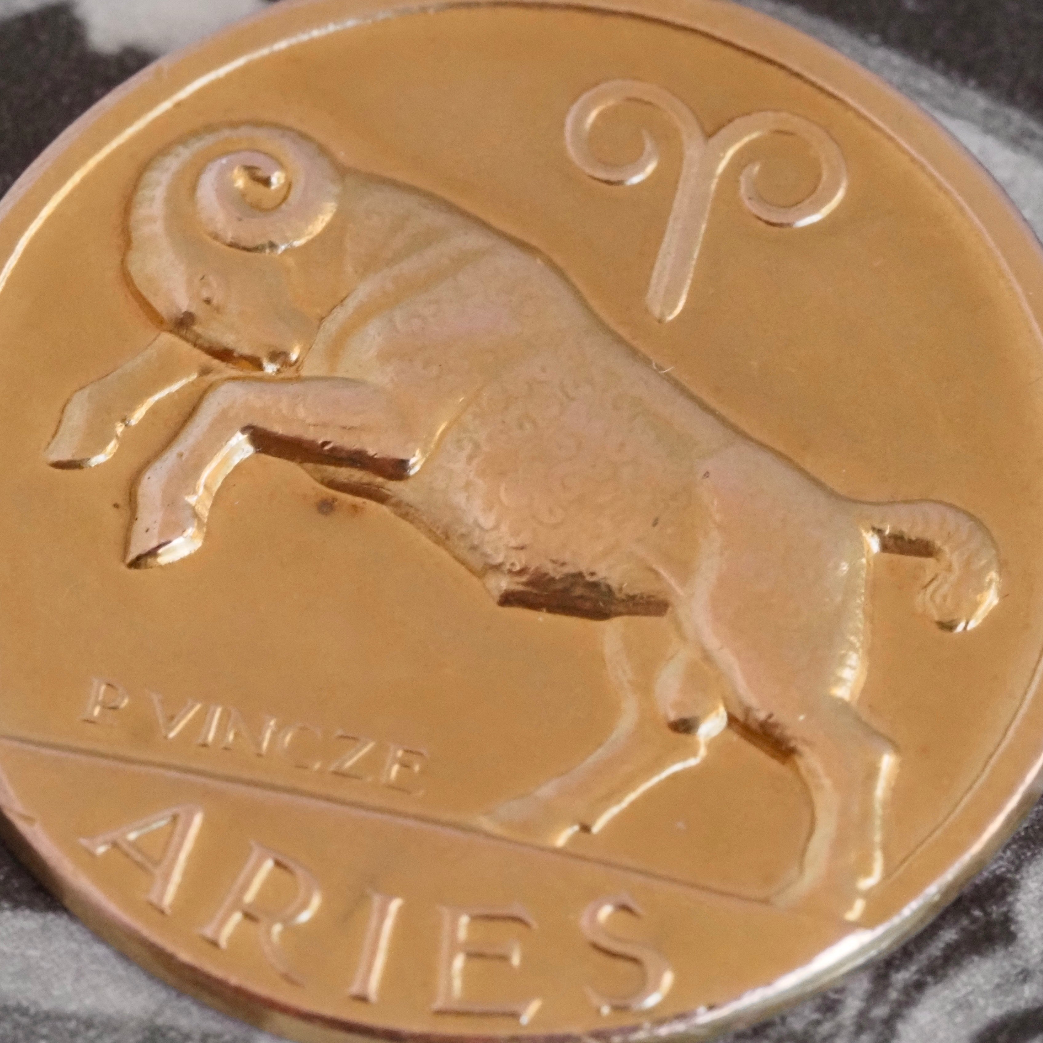 Rare Vintage Paul Vincze English Aries Ram 9k Gold Zodiac Pendant