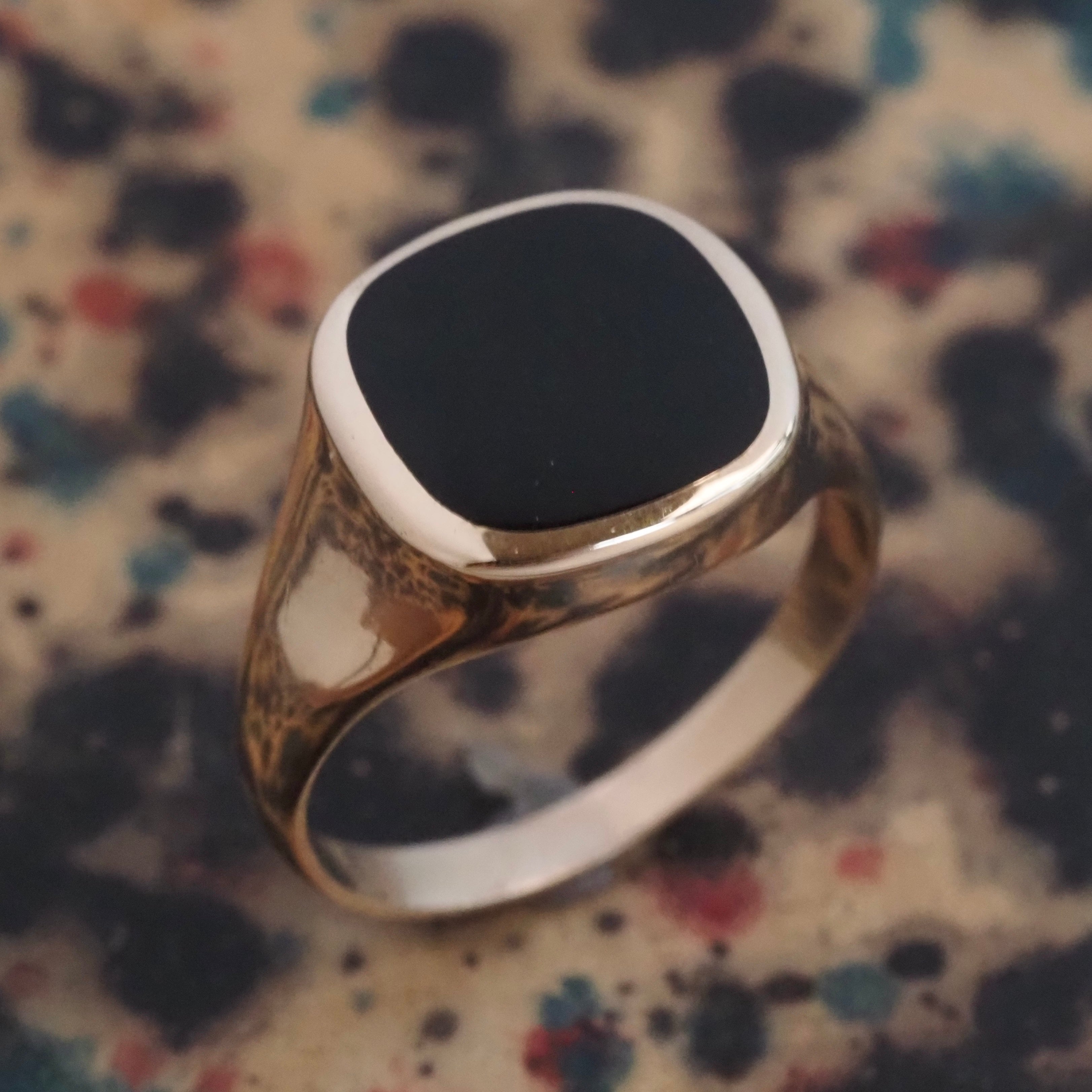 Vintage Onyx Signet 10k Gold Ring