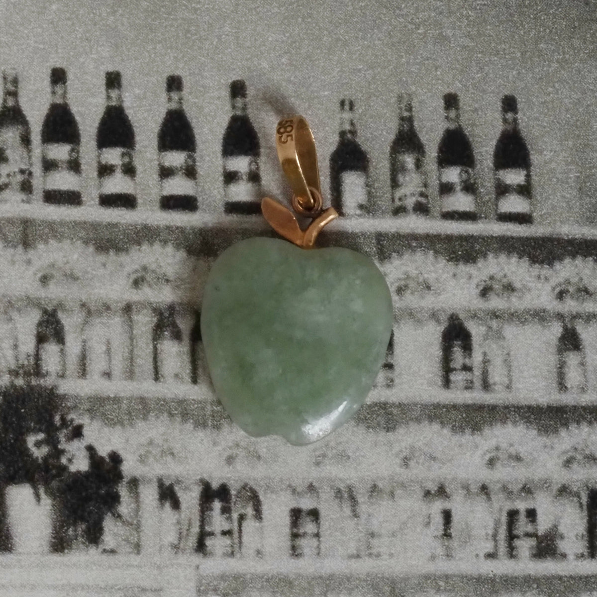 Vintage Jade Apple 14k Gold Charm