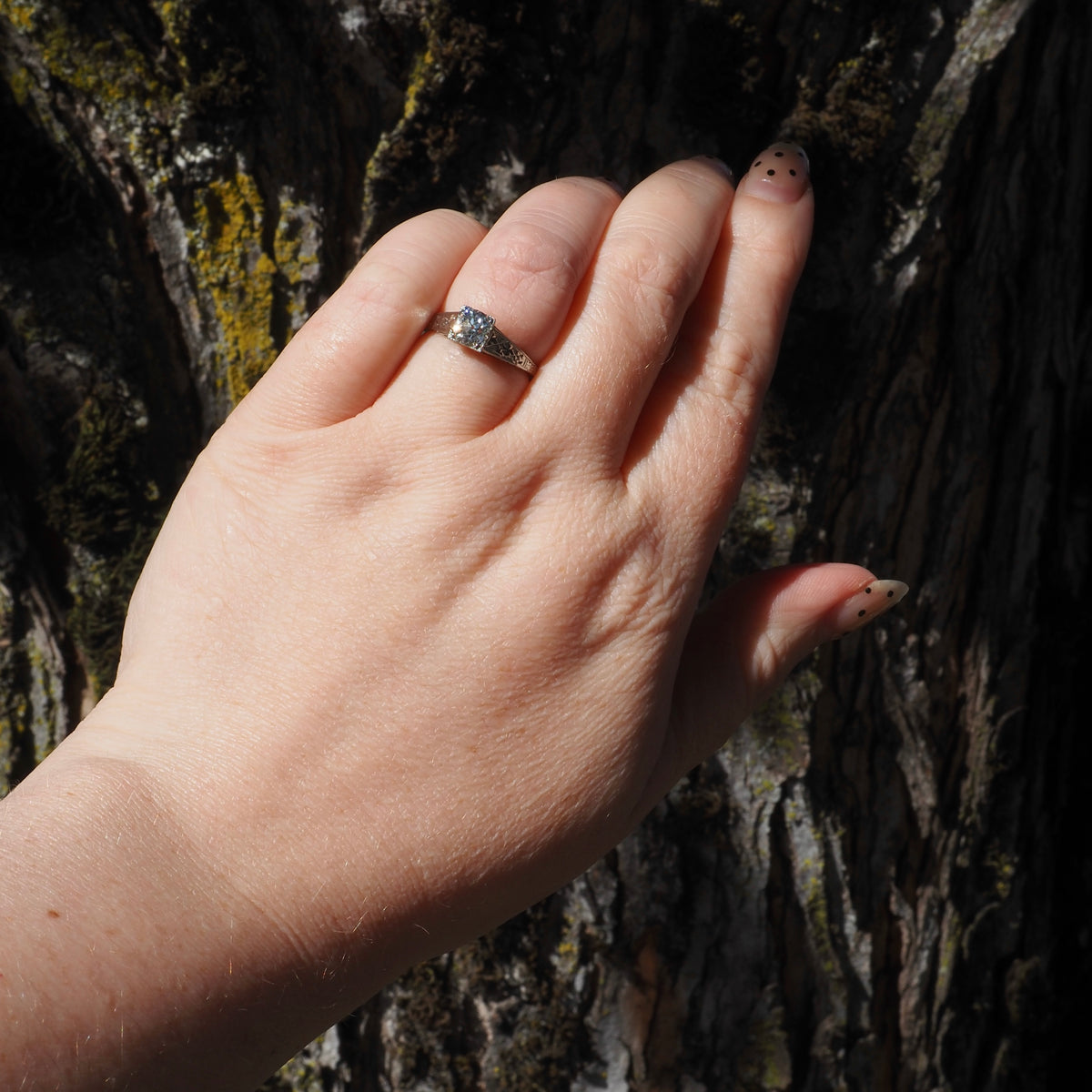 Art Deco Old Mine Cut Diamond Solitaire 18k White Gold Engagement Ring