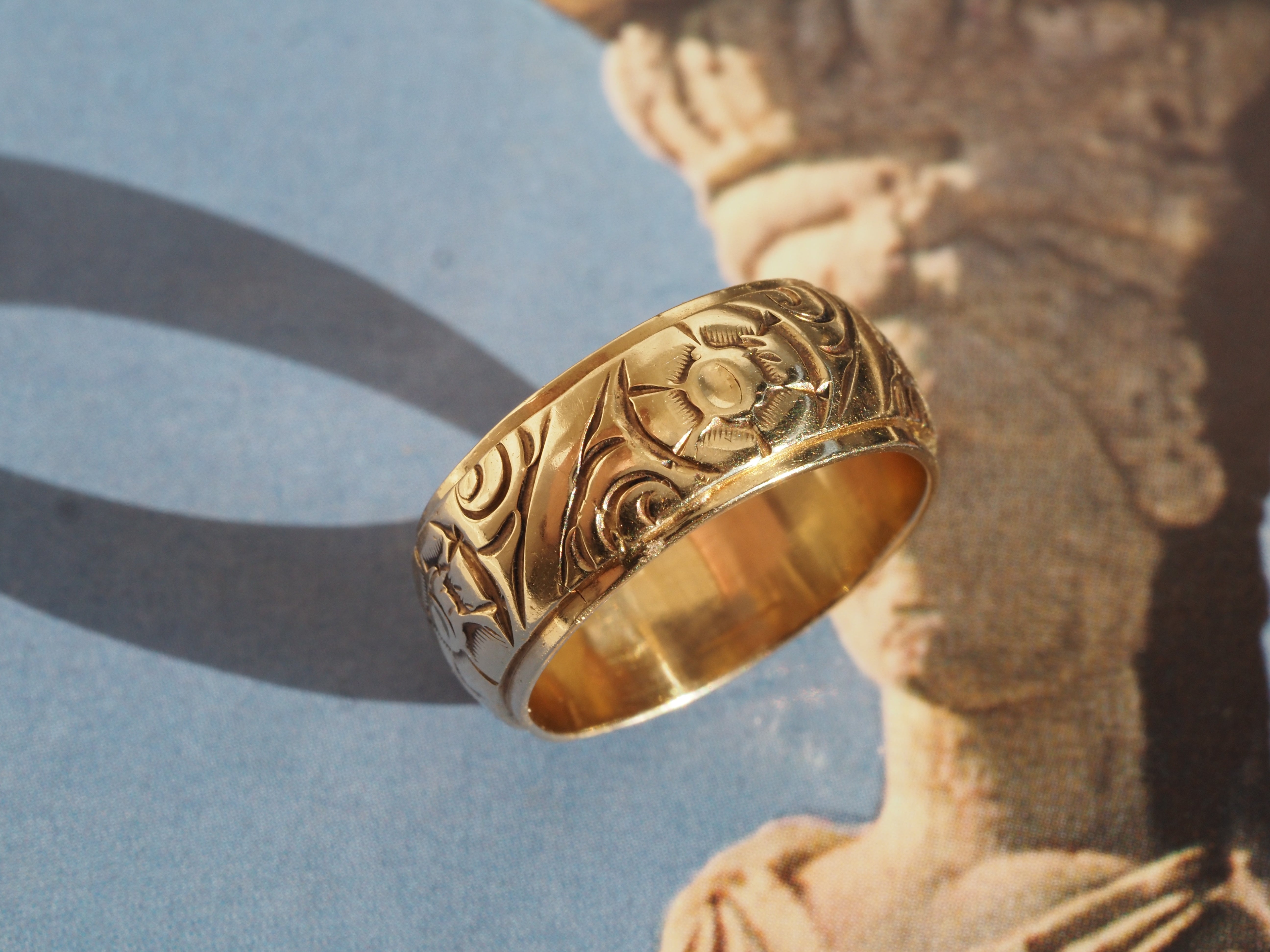 Vintage 14k Gold Floral Band