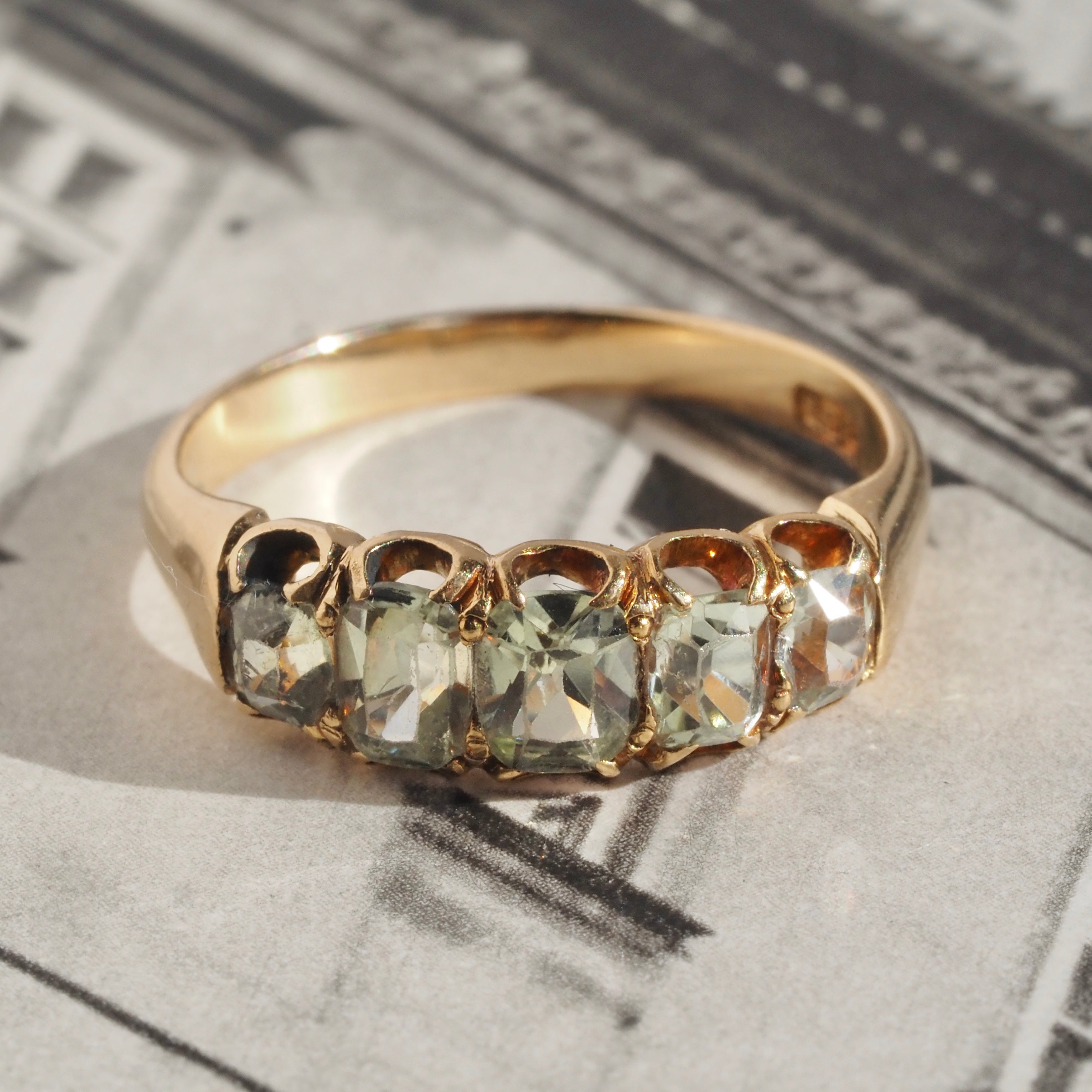 Antique Victorian Five Stone Chrysoberyl 18k Gold Ring