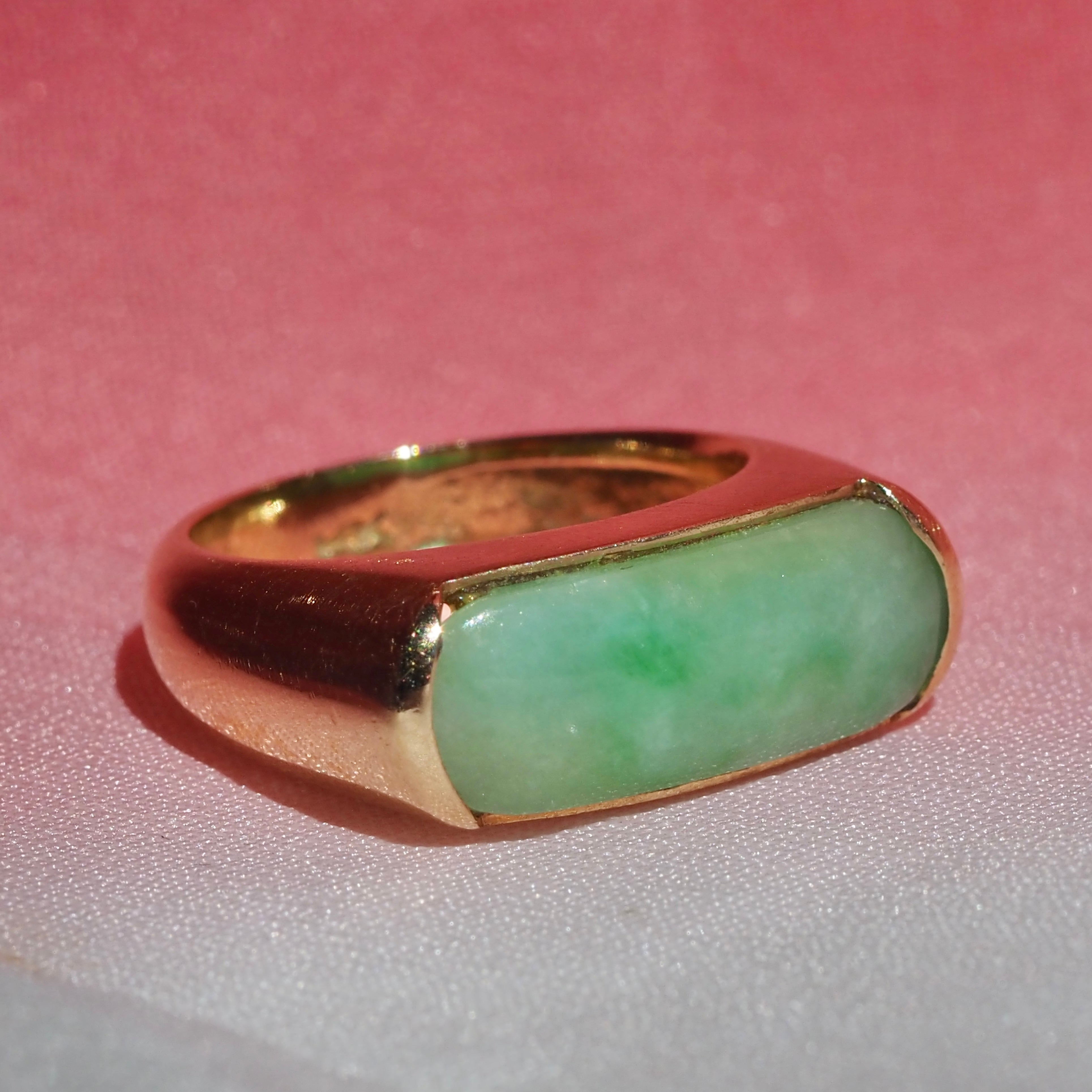 Vintage 14k Gold Jade Saddle Ring