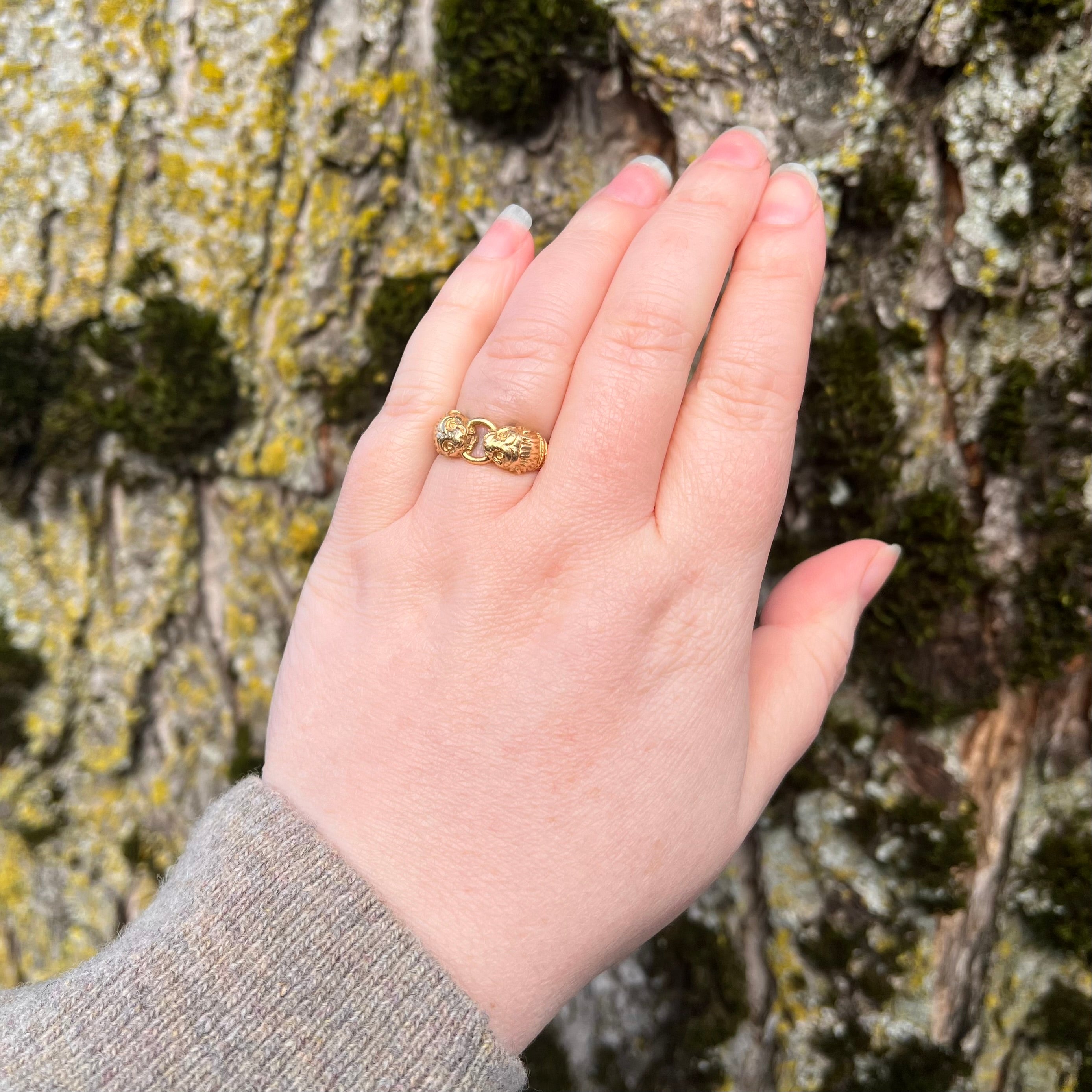 Vintage Ancient Style 18k Gold Double Lion Head Ring