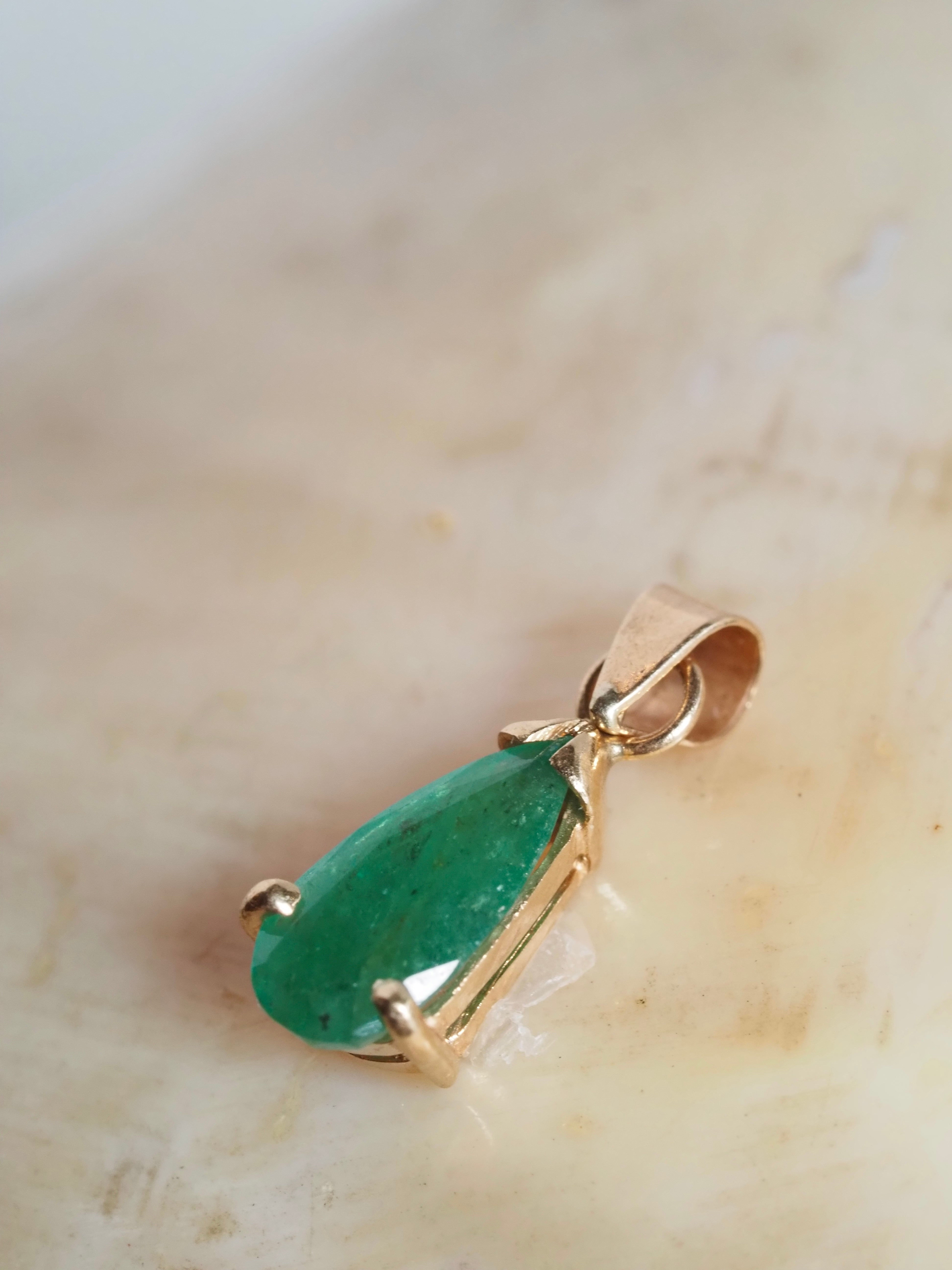 Vintage 14k Gold Emerald Teardrop Charm