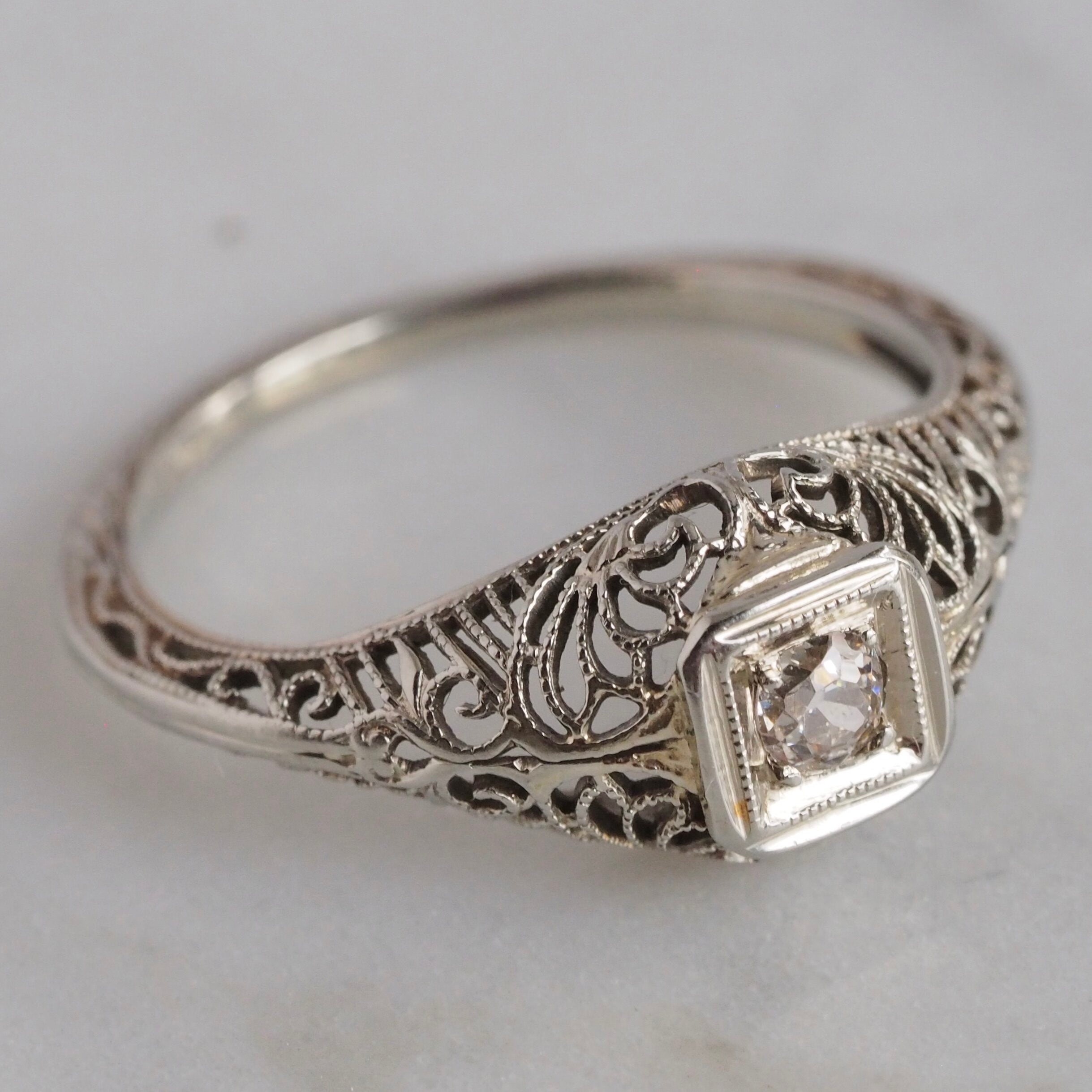 Art Deco 18k Gold Old Mine Cut Diamond Ring