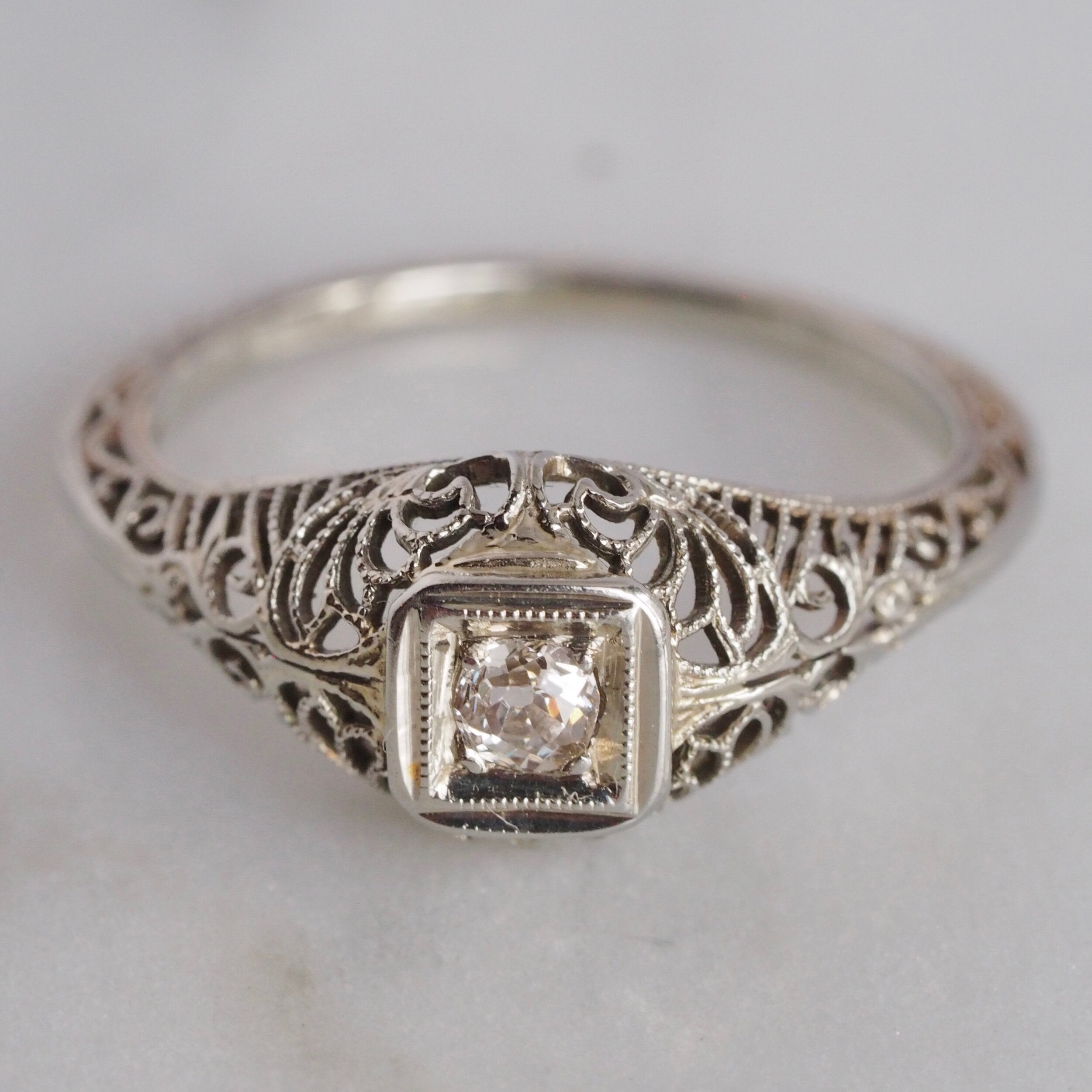 Art Deco 18k Gold Old Mine Cut Diamond Ring