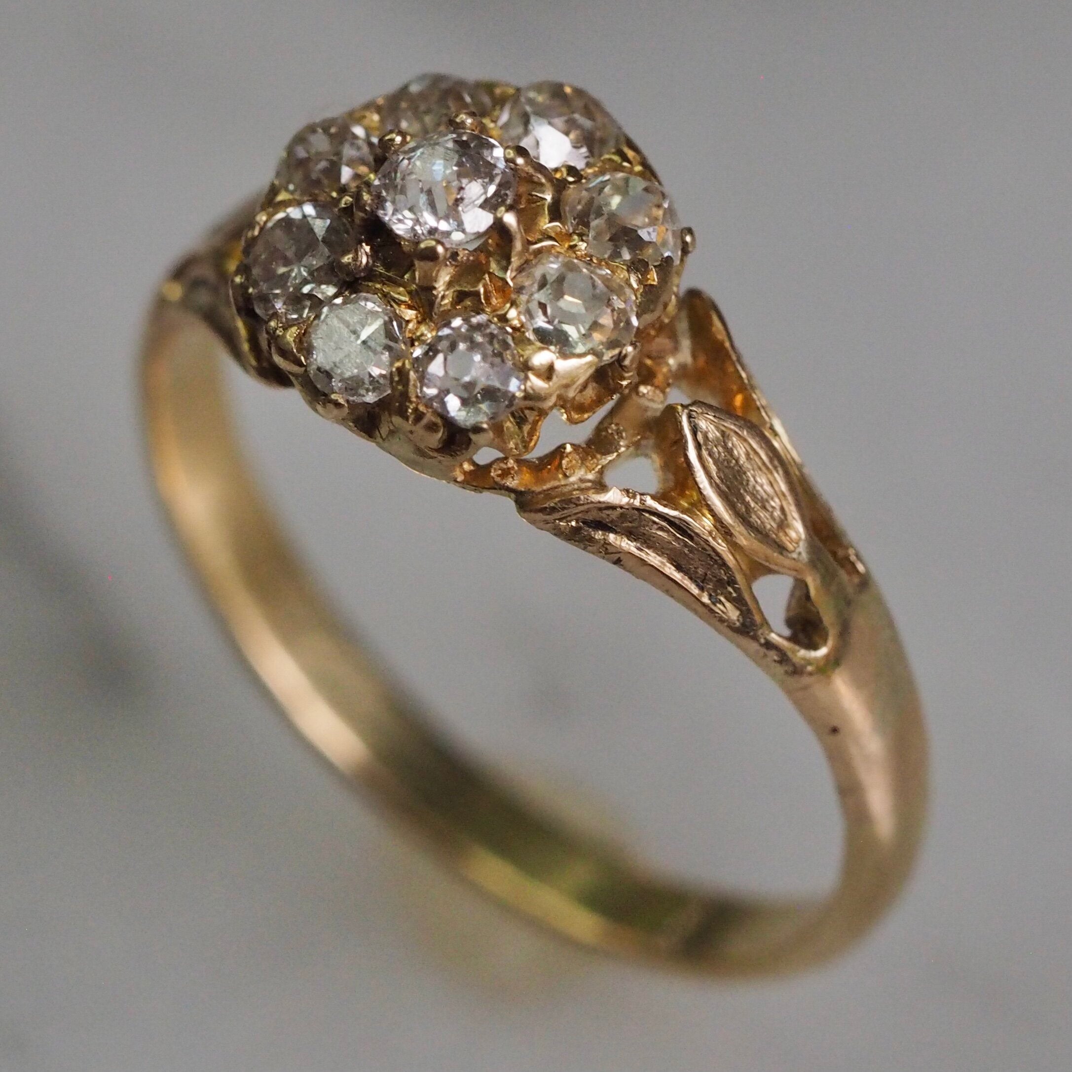 Antique Early Victorian c. 1840 15k Gold Old Mine Cut Diamond Cluster Ring