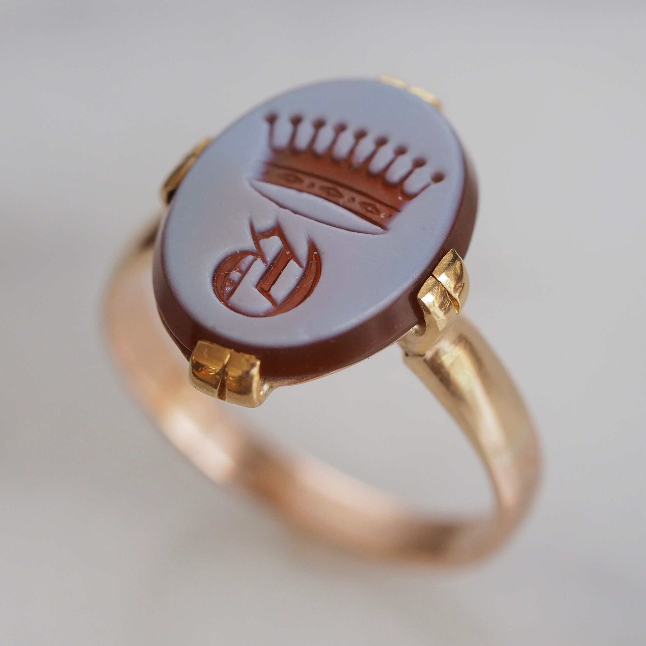 Antique Gold Countess Intaglio Sardonyx Ring