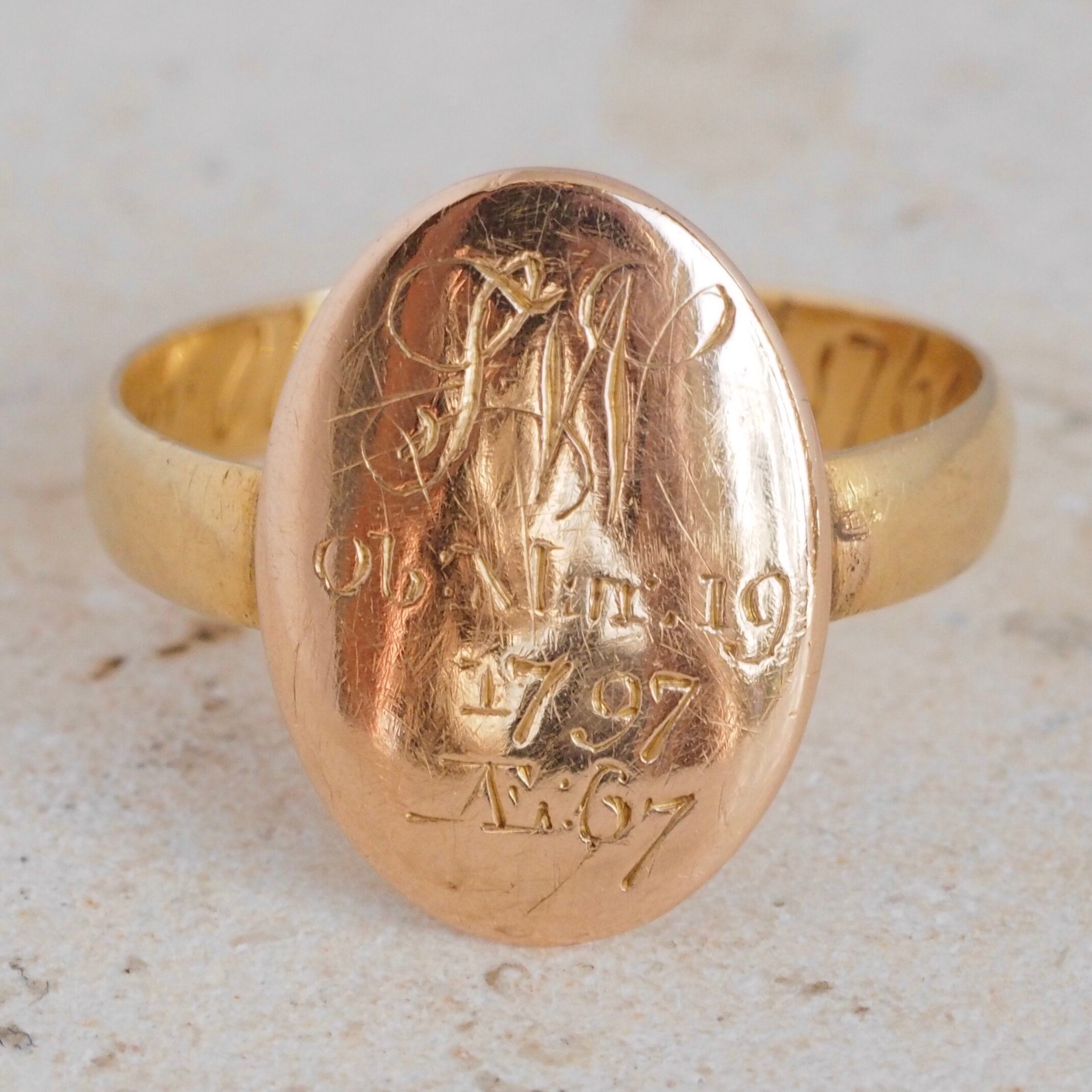 Antique Pre-Revolution American 22k Gold & 18k Gold Signet Ring