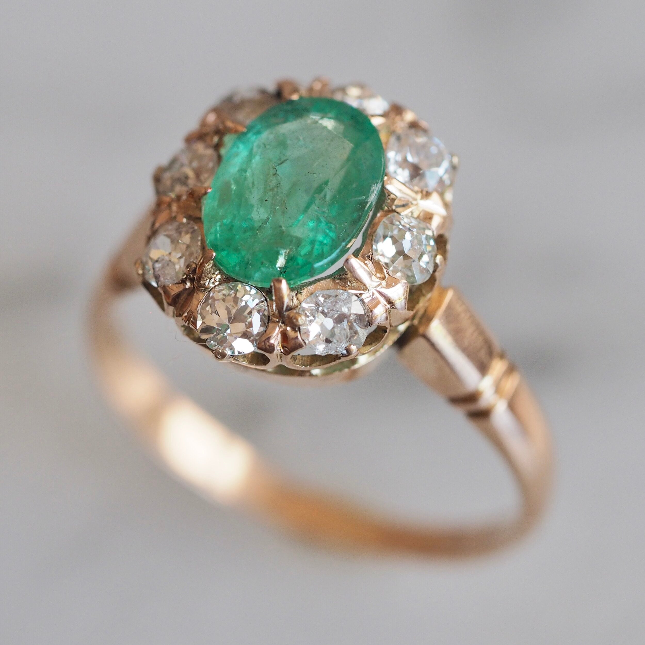 Vintage emerald cabochon ring with diamonds in 14ct gold – Onyx and Elm