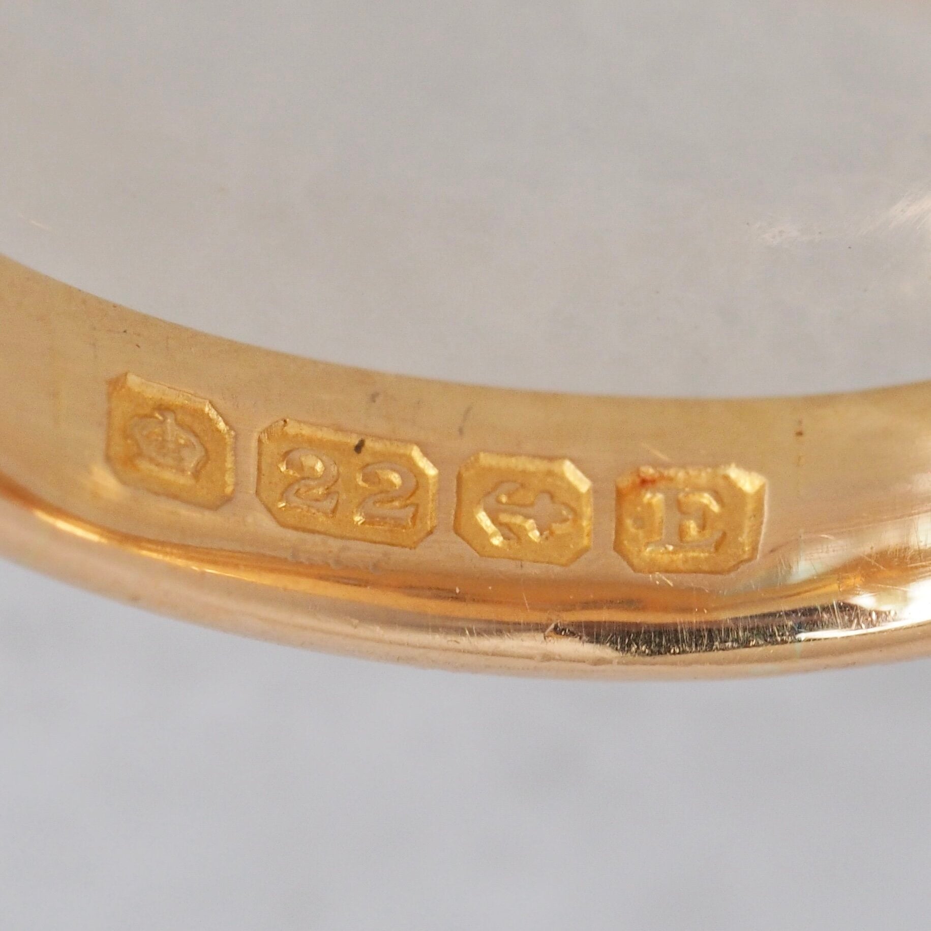 Antique Victorian c. 1853 22k Gold 5 Stone Old Mine Cut Diamond Ring