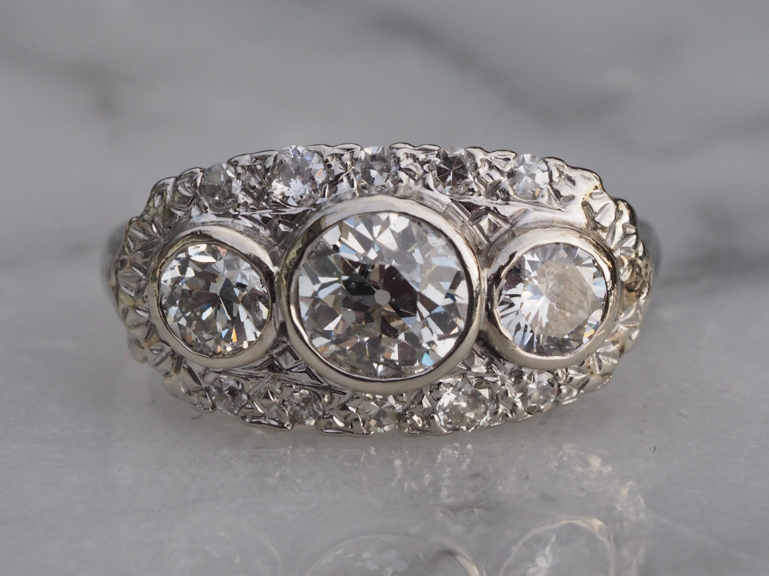 14k white gold/925 Large Gemstone ring with incredibly detailed Art online Deco style