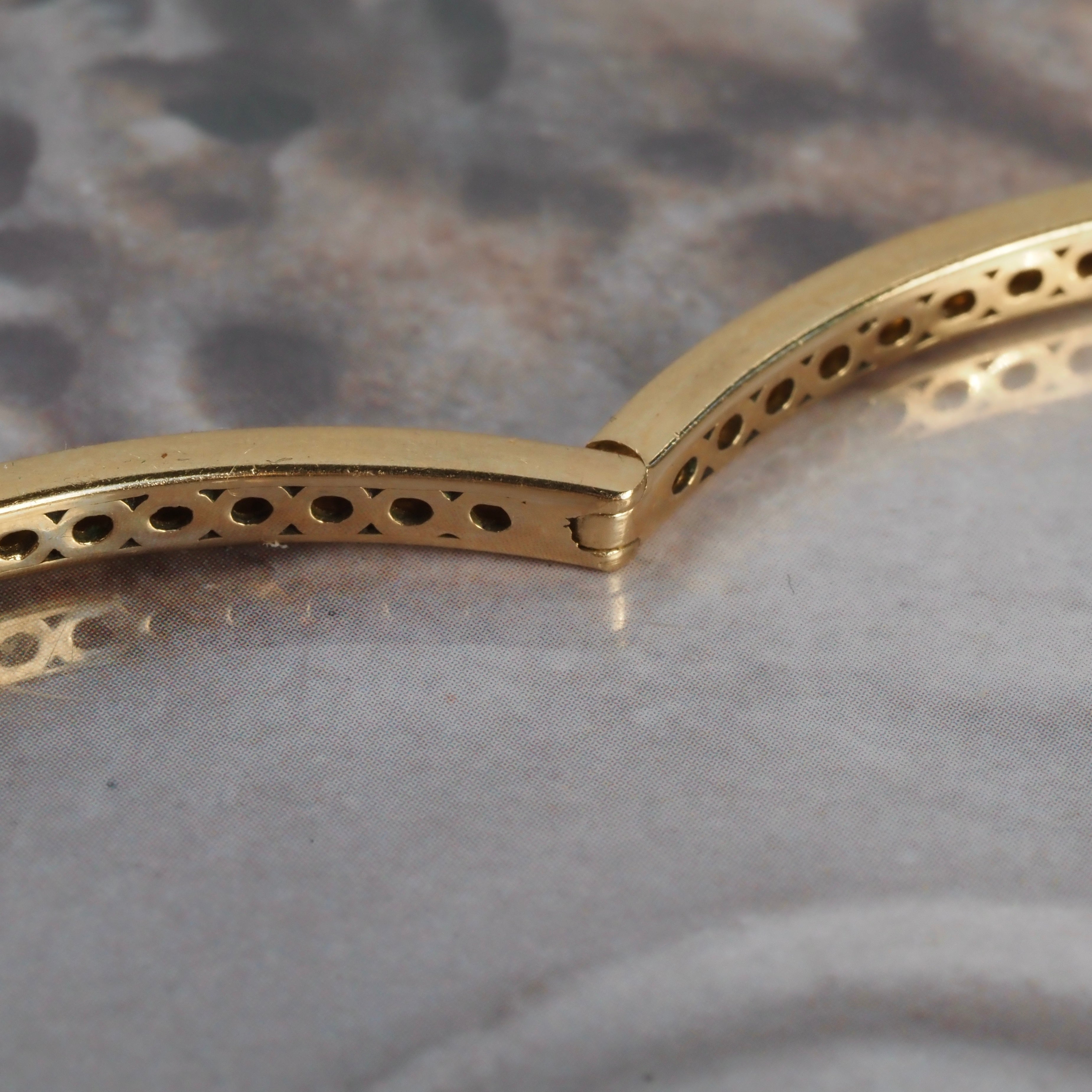 Vintage 14k Gold Hinged Bangle Bracelet