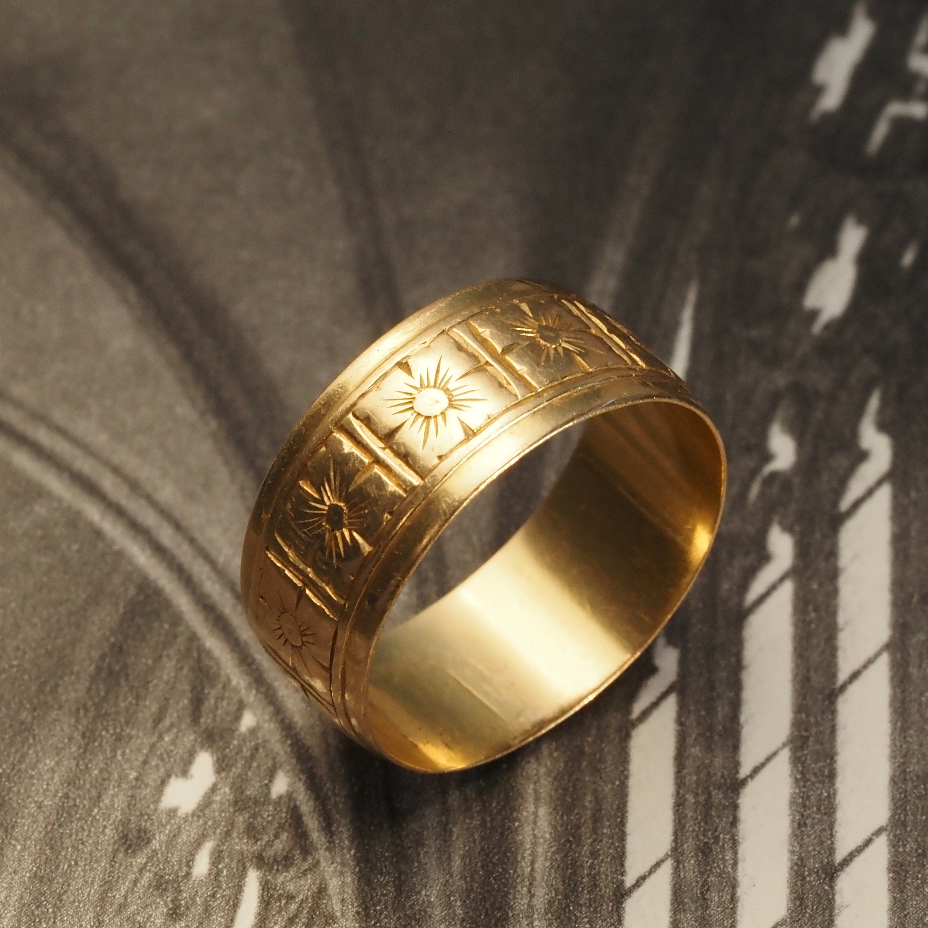 Antique Victorian Wide Orange Blossom 18k Gold Cigar Band