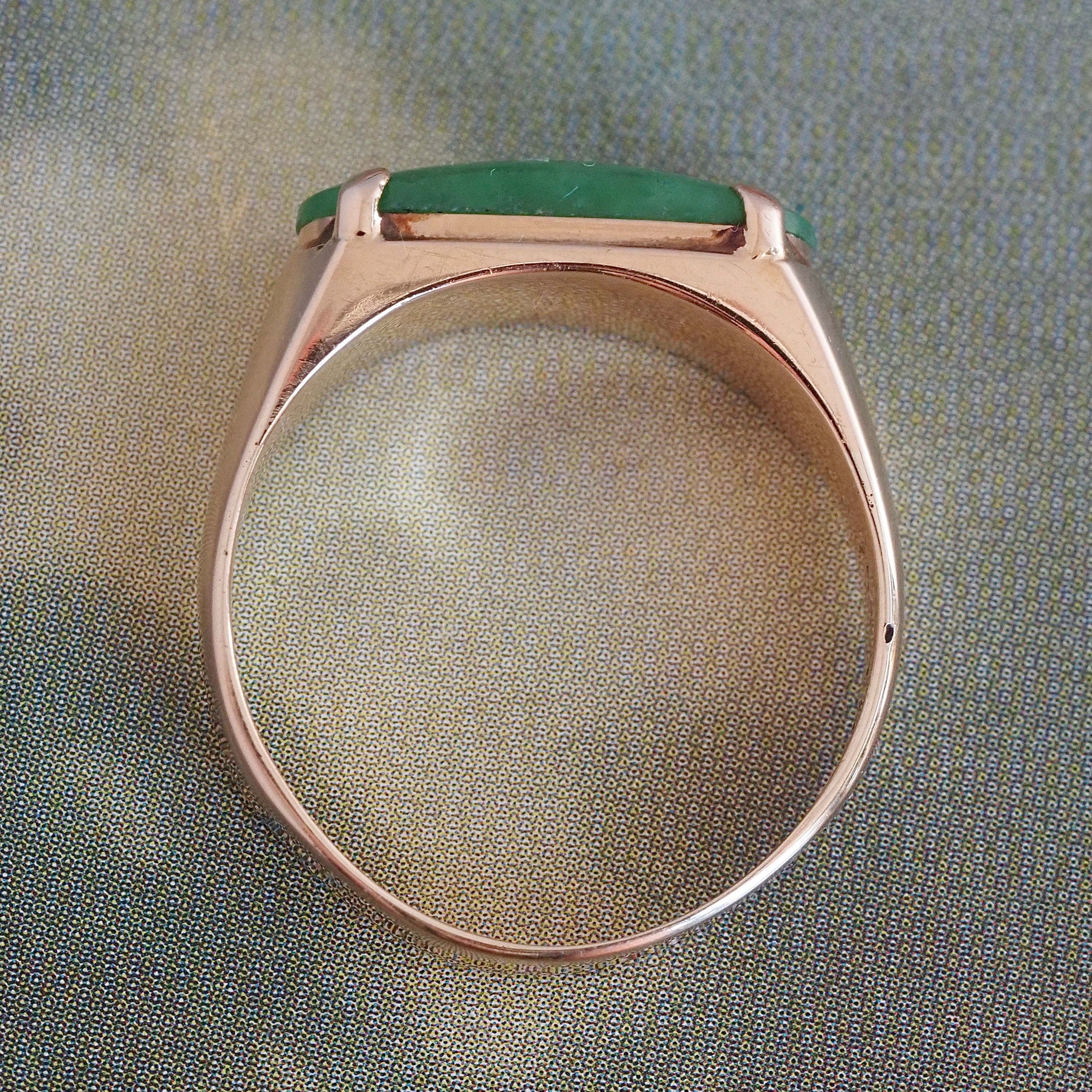 Vintage 18k Gold Jade Saddle Ring